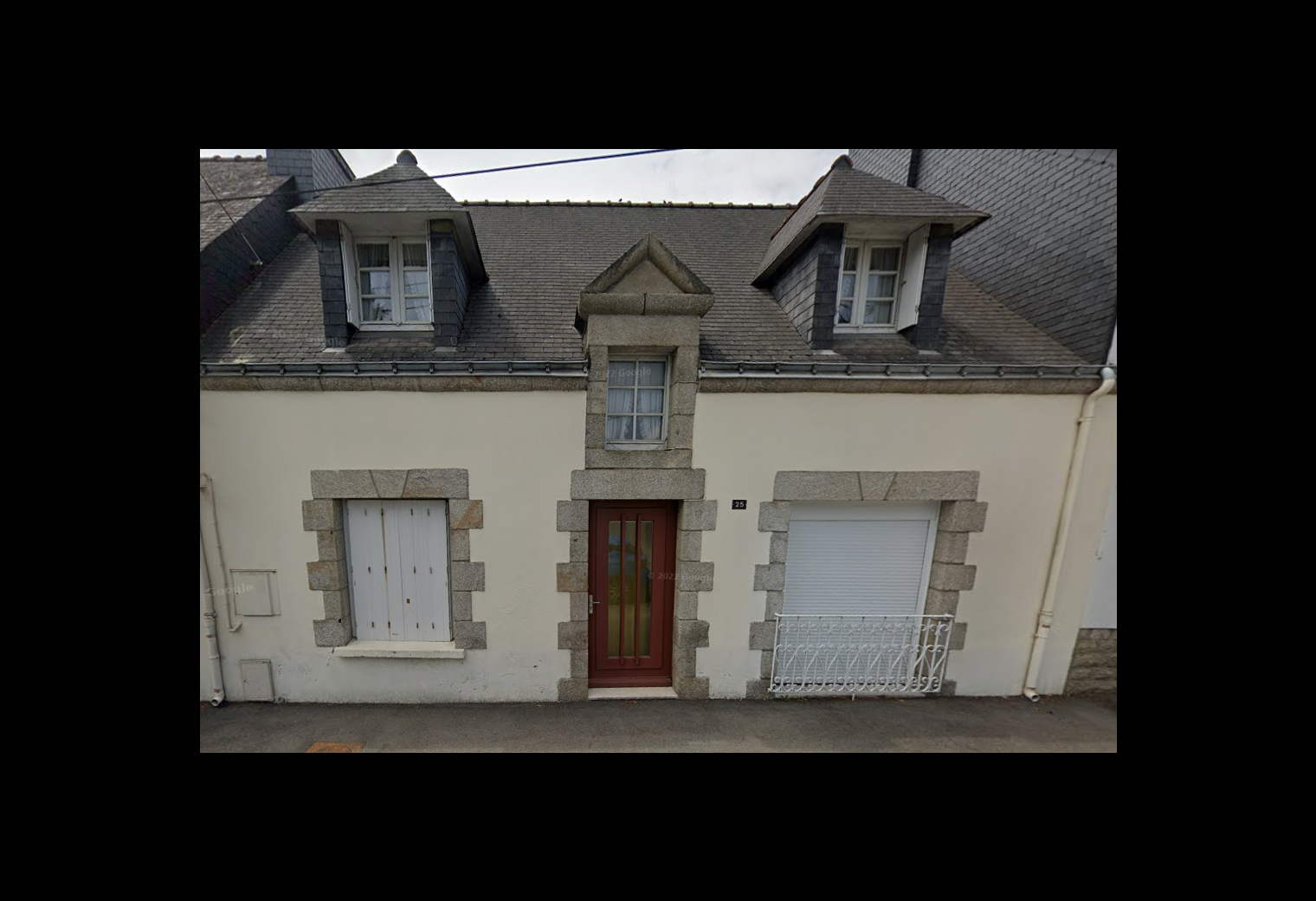 PLESCOP- proche bourg- maison de 3 chambres avec jardin et véranda