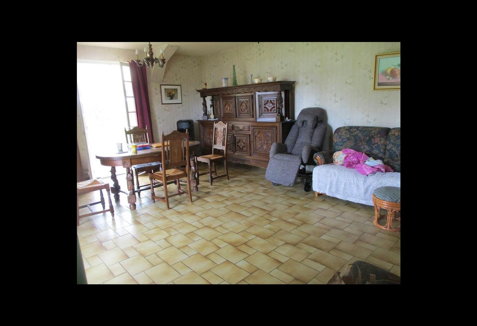eba62c24-e885-4995-8d79-4089eca978bd.jpg