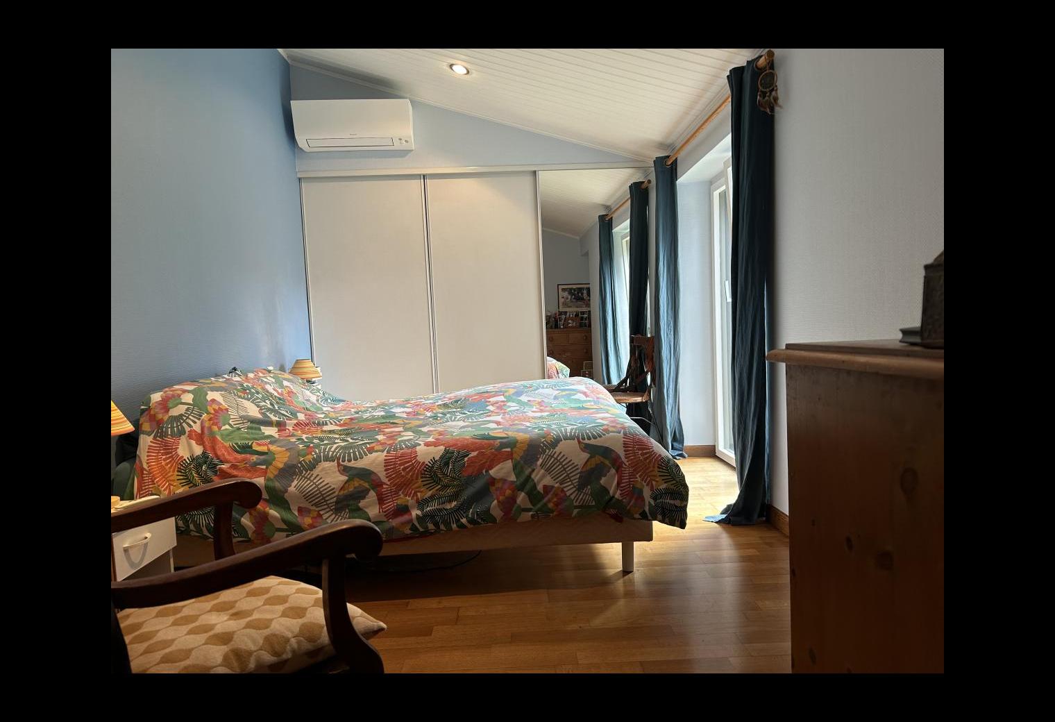 52d19b5f-97b7-4e93-ae7e-85995bed7a7e.jpg