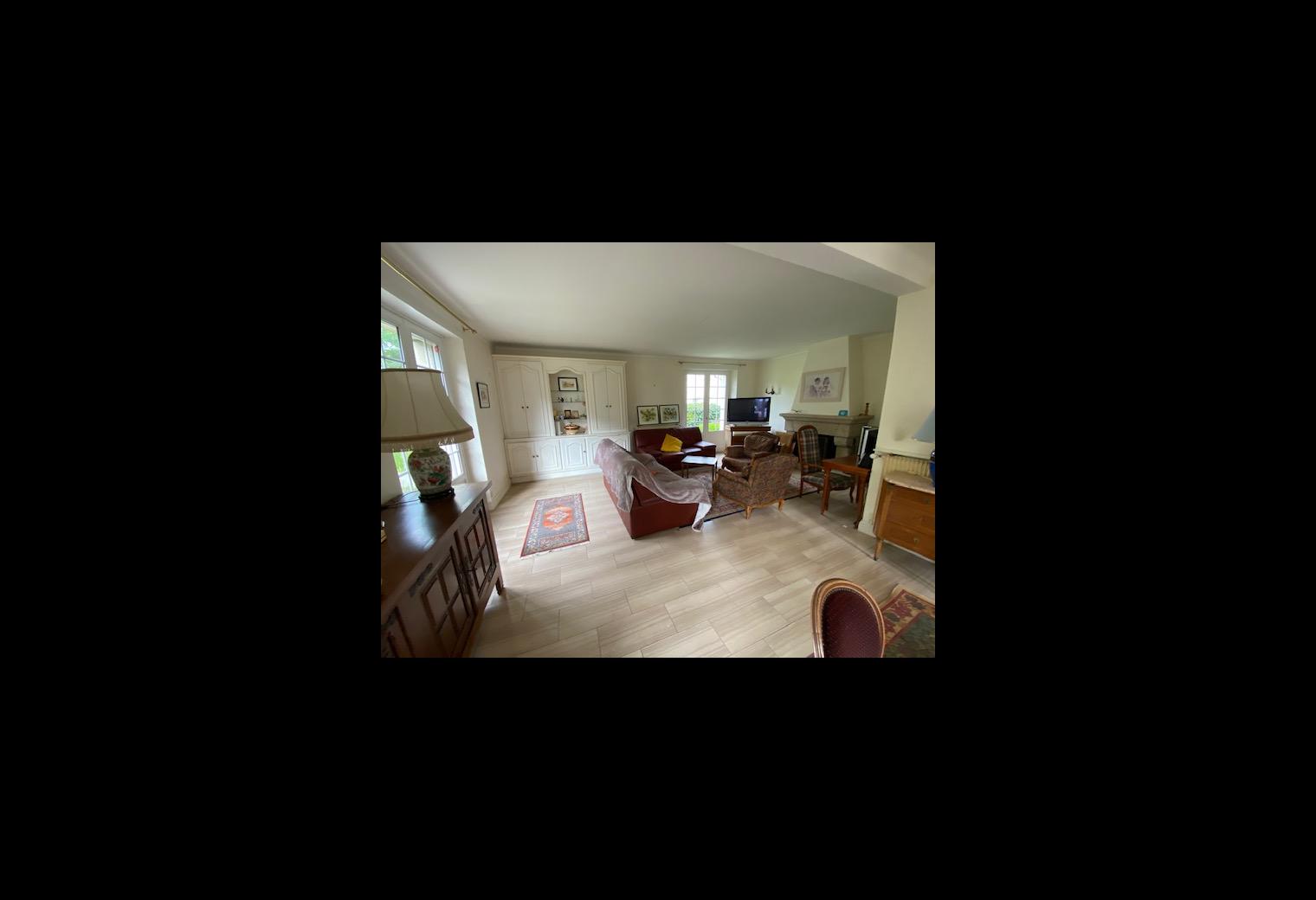 d6239054-7b44-404b-8e14-1e93539d8681.jpg