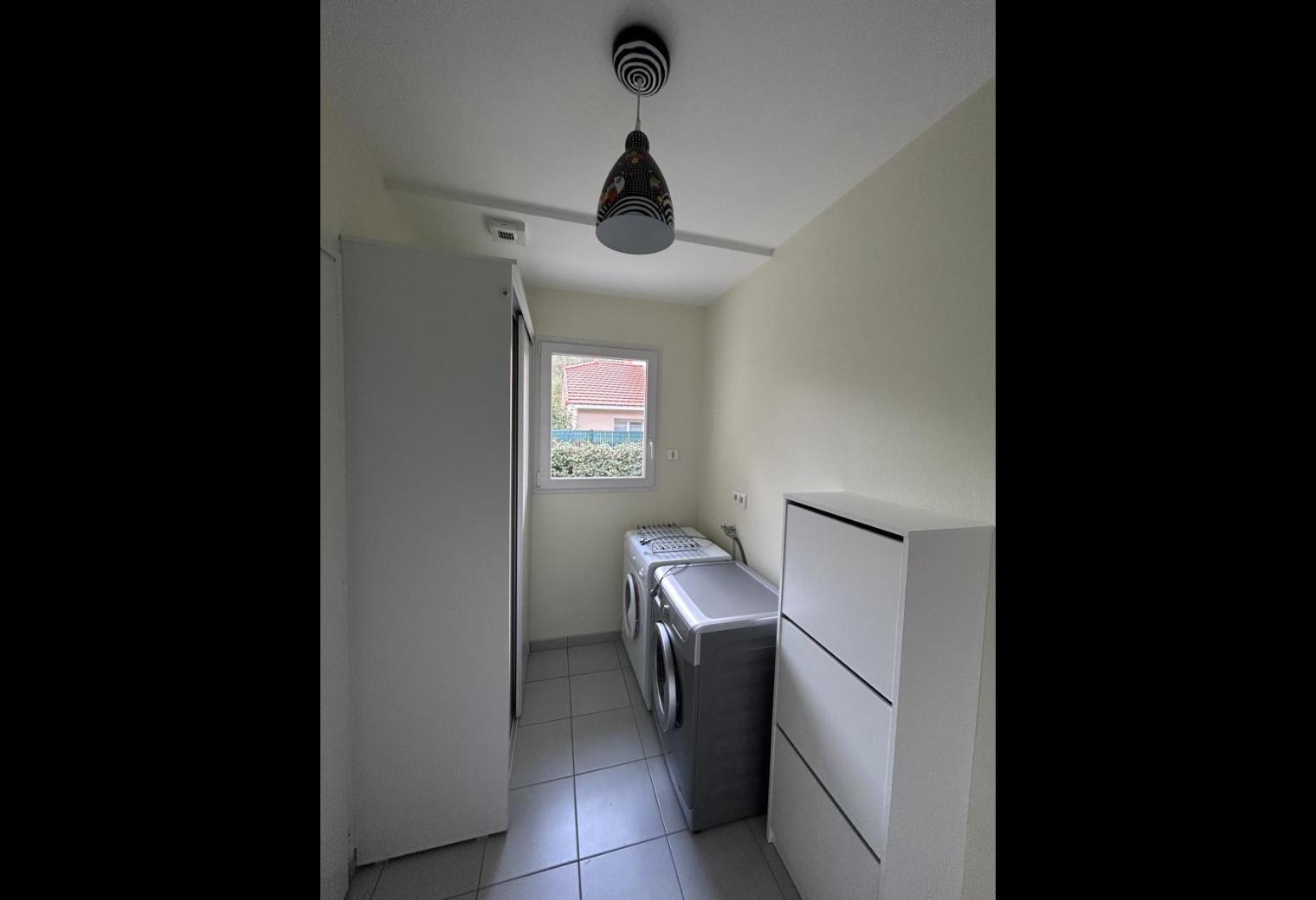 3759edb9-b43a-4fef-8082-8ba78df7a354.jpg