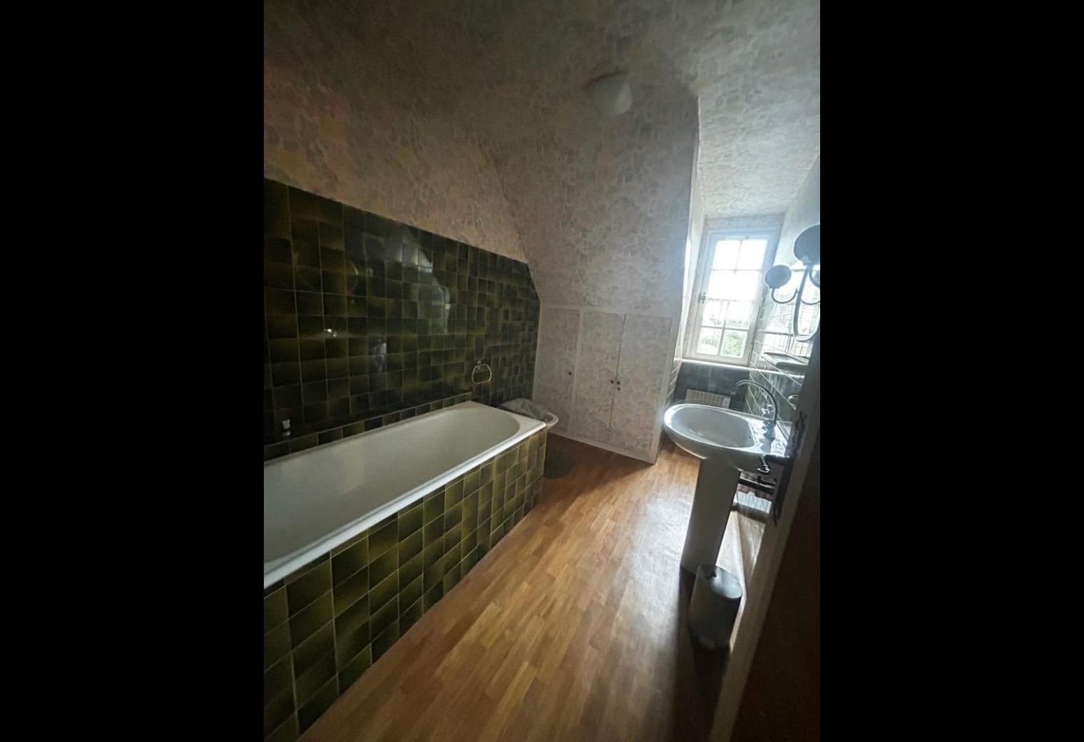 37266b33-49fc-4bd2-8449-cb038755e355.jpg