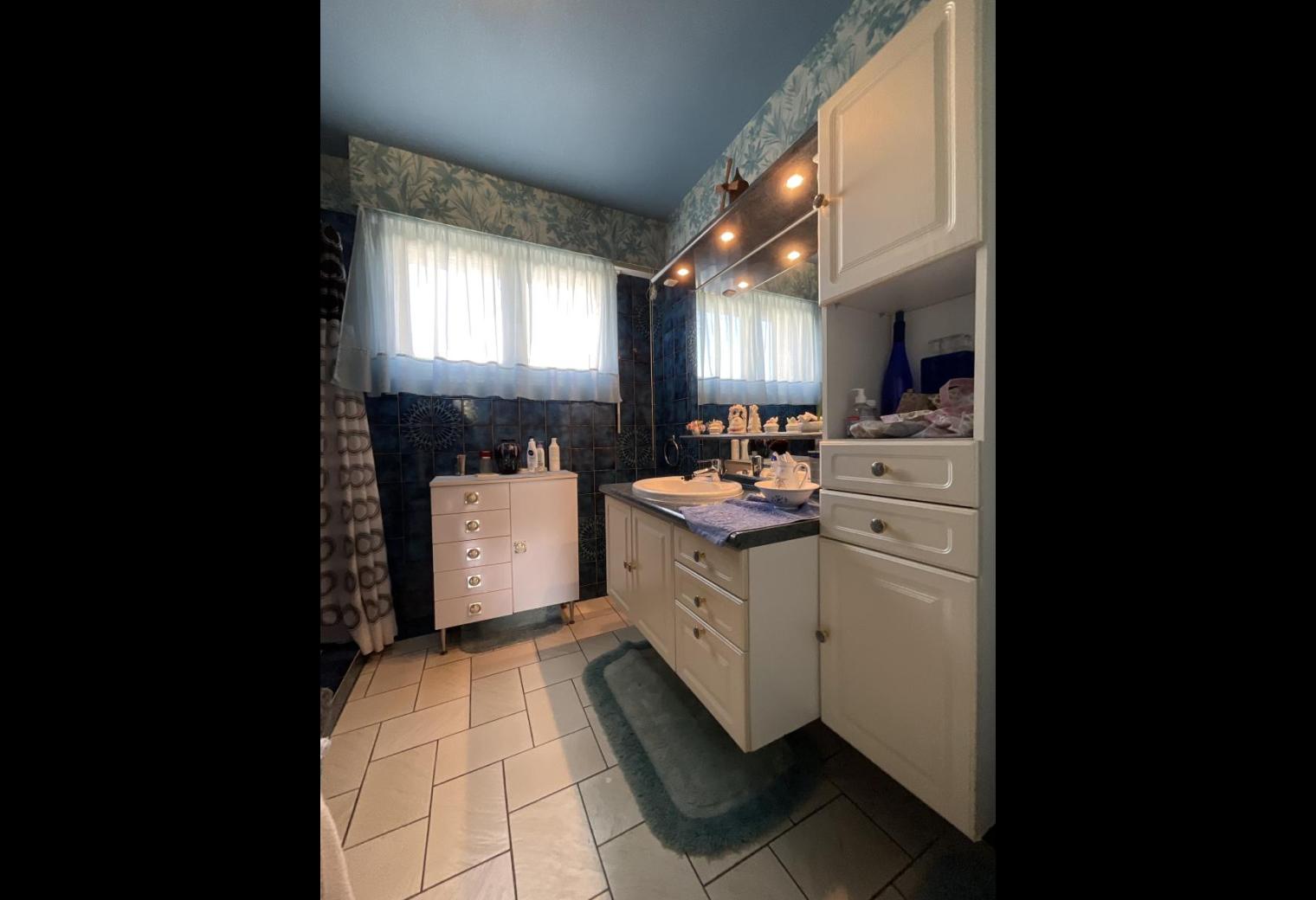 6f5f6739-5b4a-42c7-8503-55ec961a2ca0.jpg