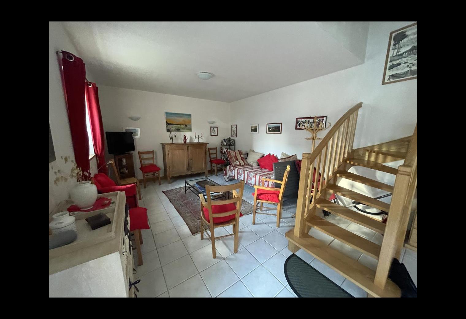 4d620304-df53-495f-81d5-bea7cb18ca2f.jpg