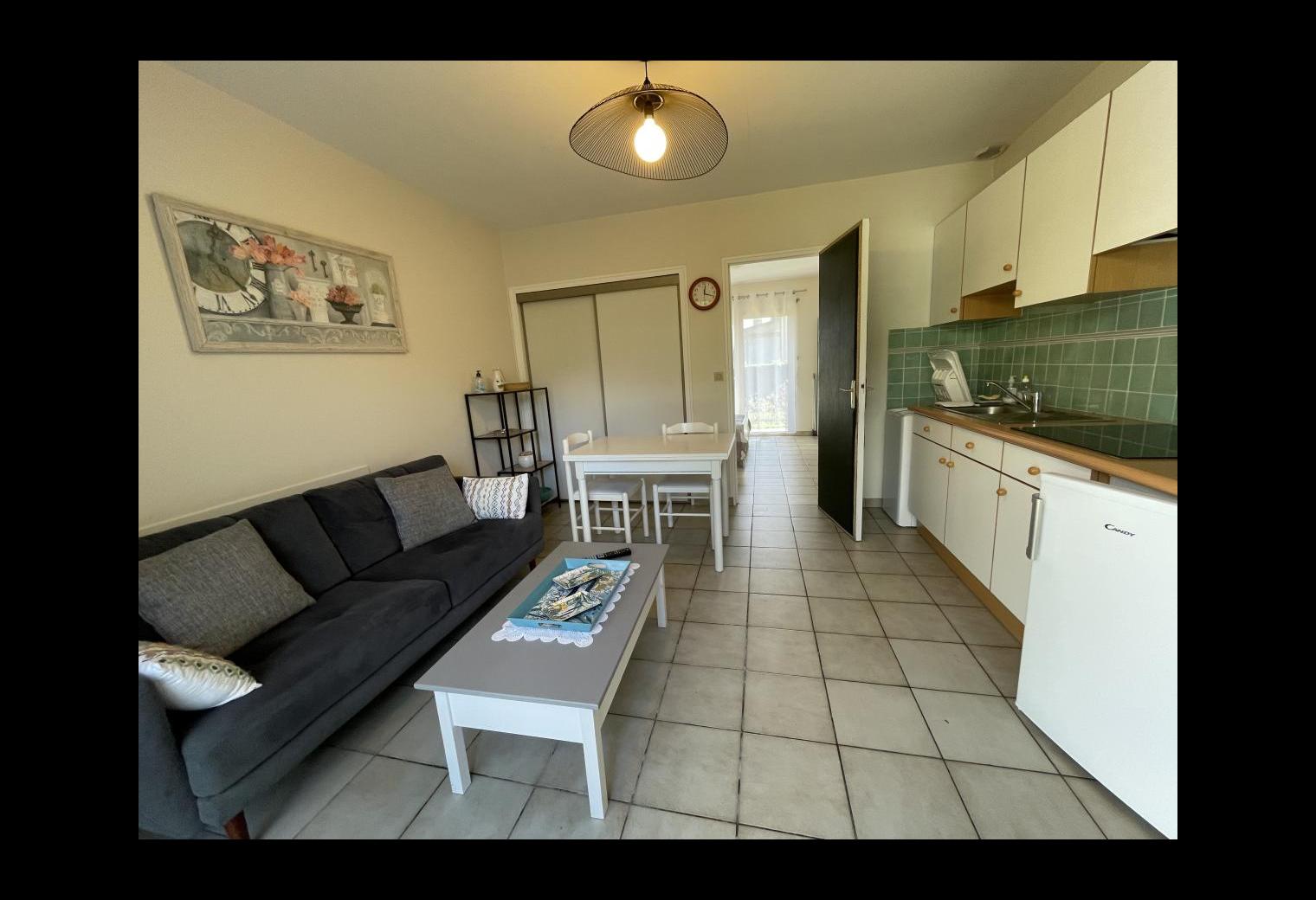 821247e7-92d8-4810-b088-2feadc8bea43.jpg