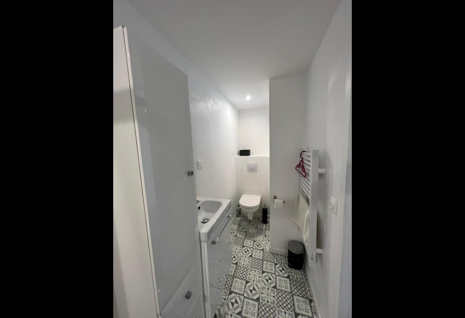 8ce479ae-f779-4f64-bc90-cac727629528.jpg