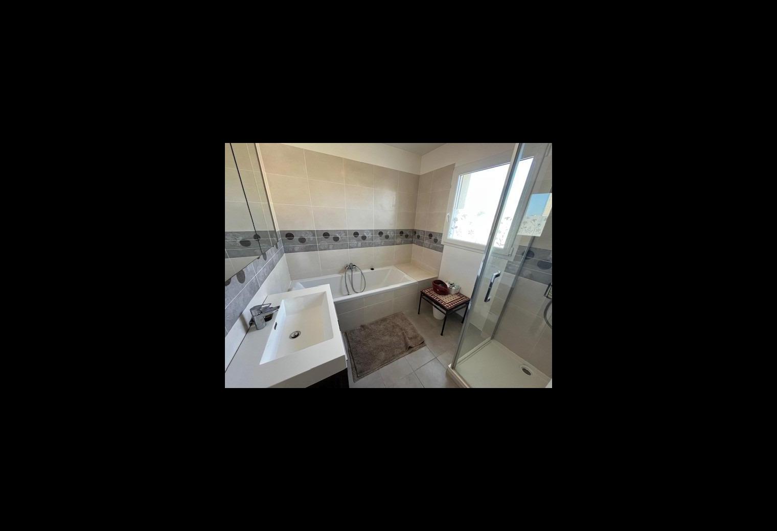 70bfa54d-92a6-4dfe-827a-2d7b3ffeec94.jpg
