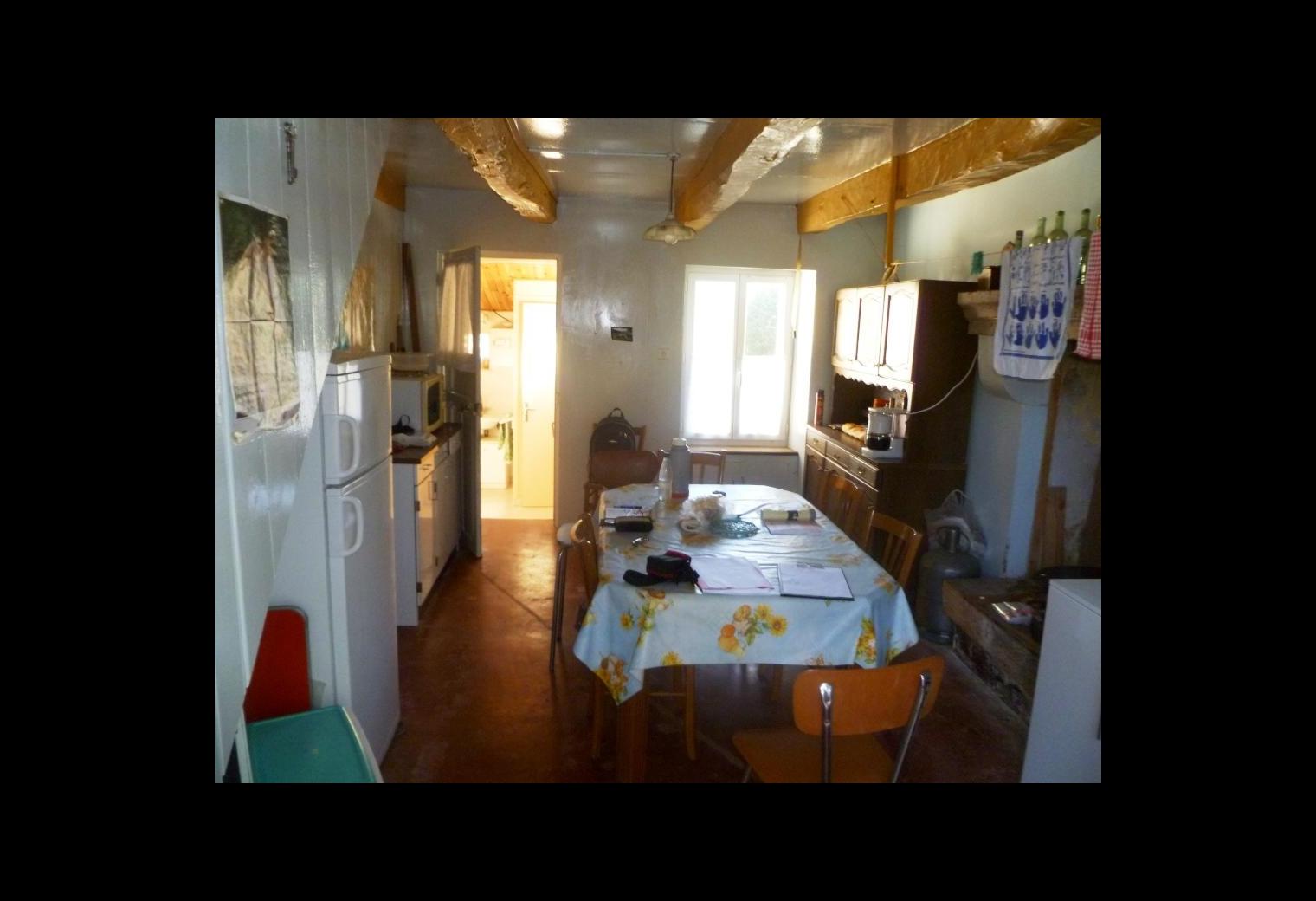 e1057061-96cc-4193-8483-7d9aaf93eba4.jpg