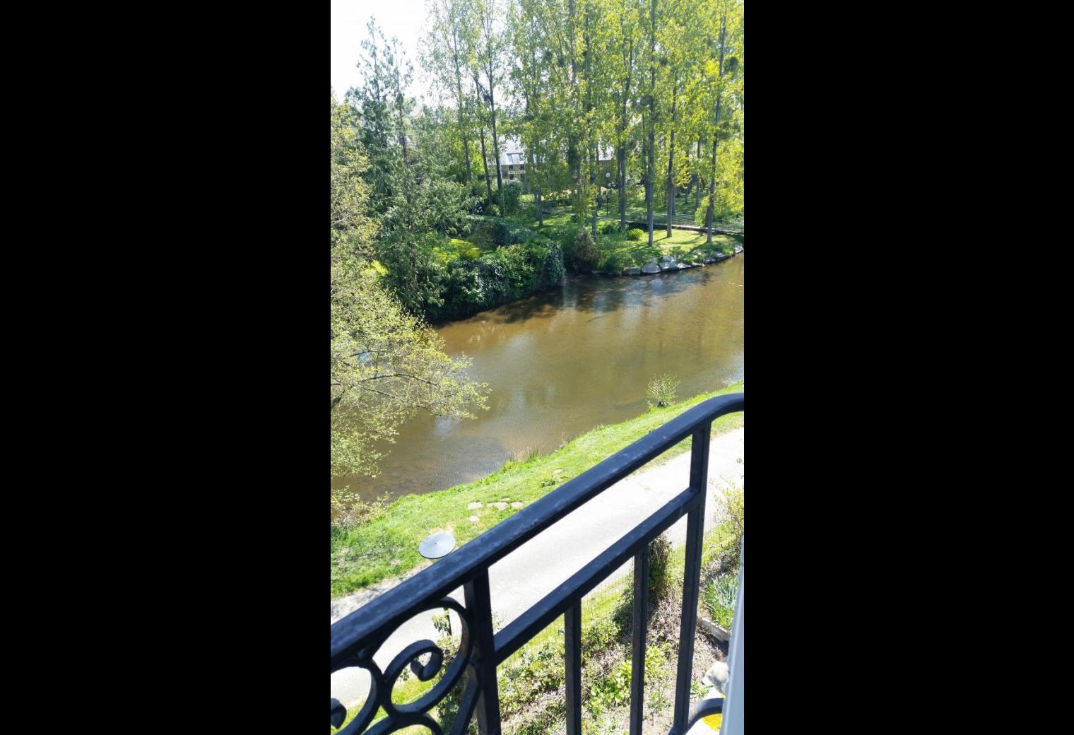 20b0a62f-ca40-43f9-8a9a-df3350408aab.jpg