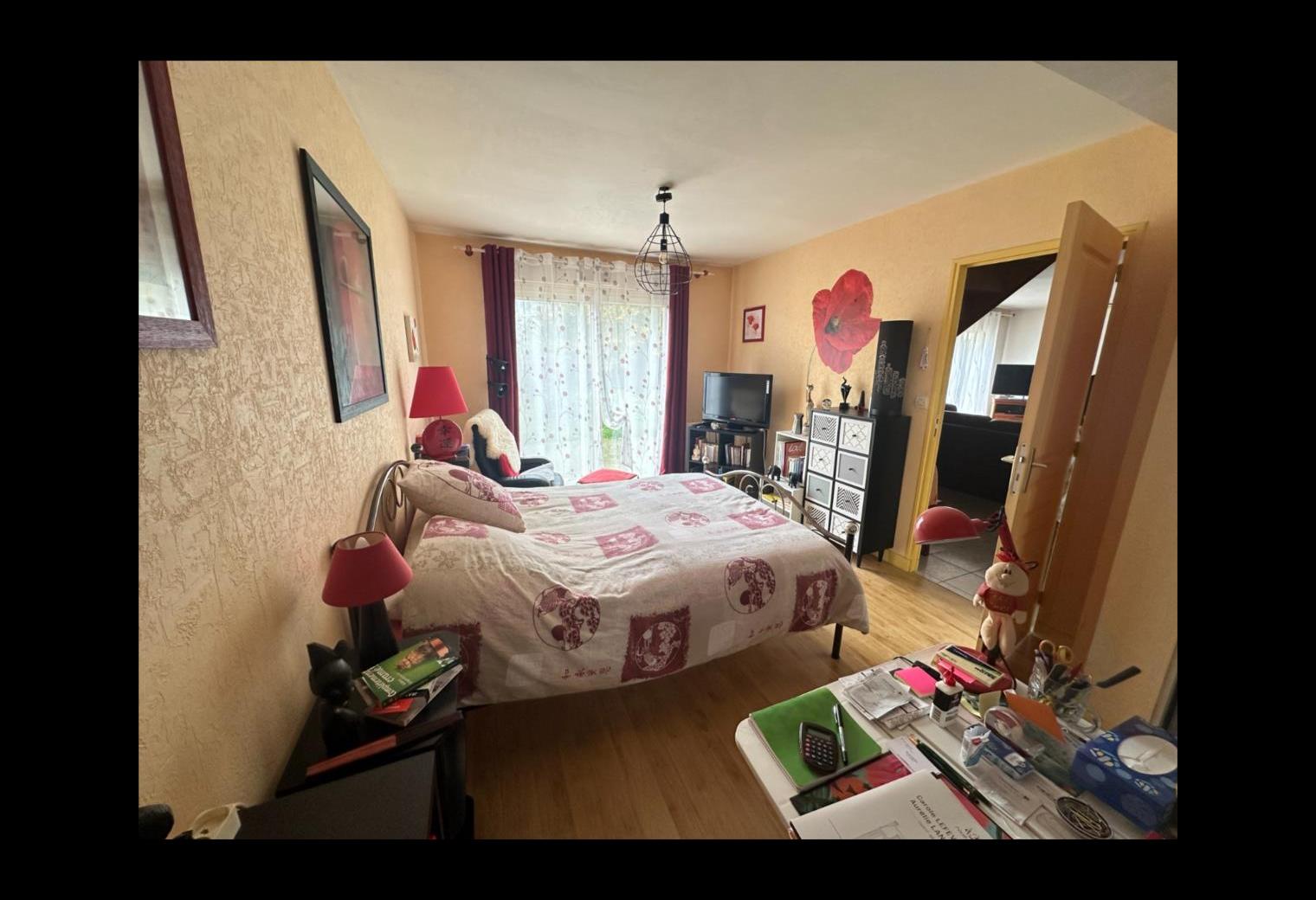 6d674dd9-8b47-4b9c-9892-cdbe73087f89.jpg