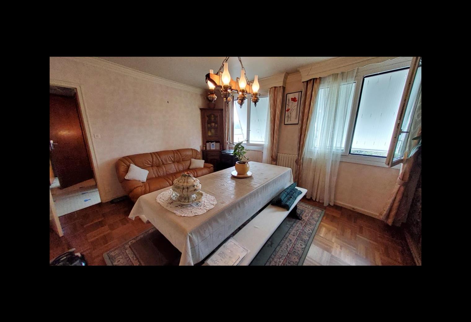 b6be40aa-9c84-4f76-9f94-cb966529a7b4.jpg