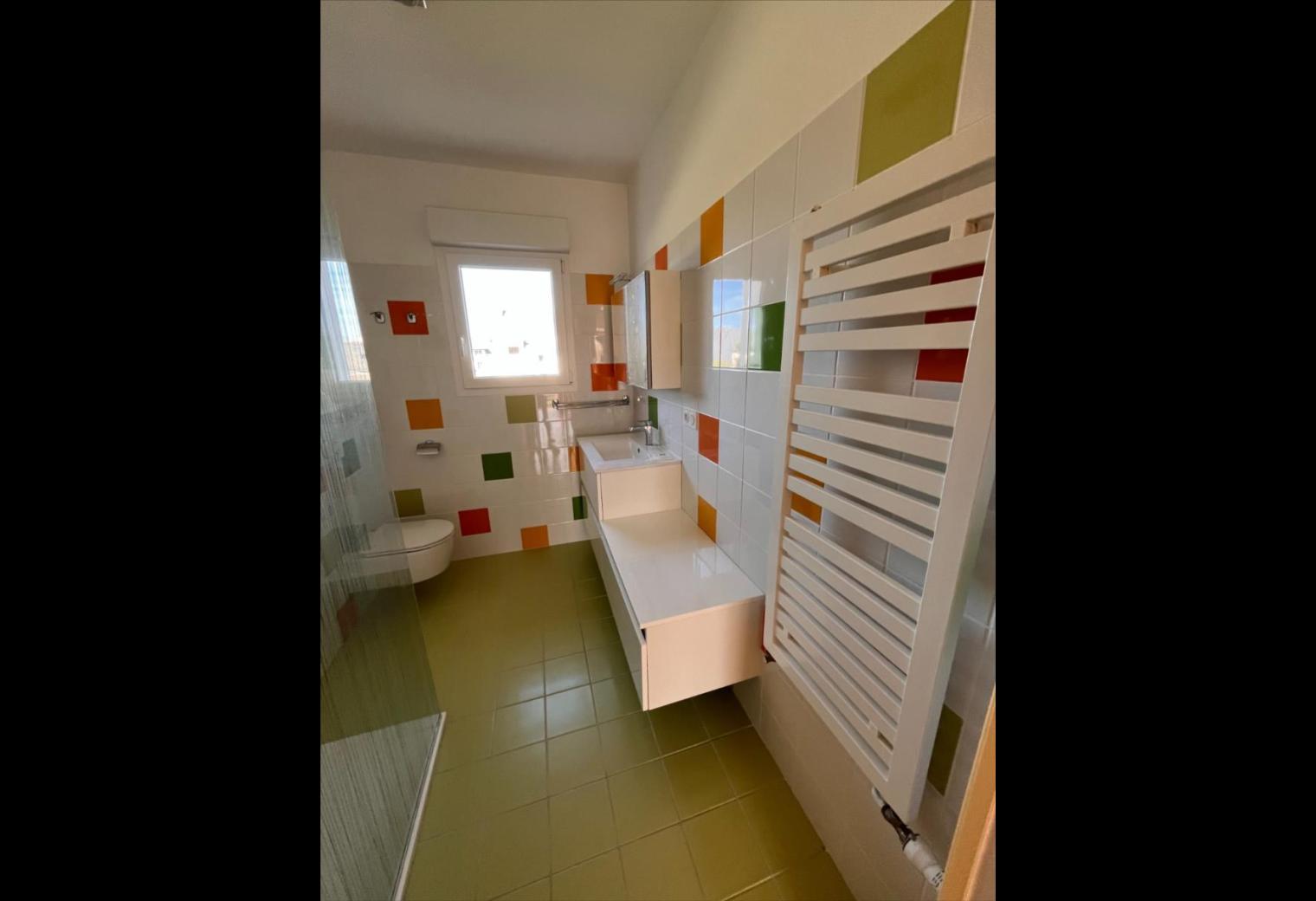 56e121db-1bd9-492f-8fe4-0c58758b6f61.jpg