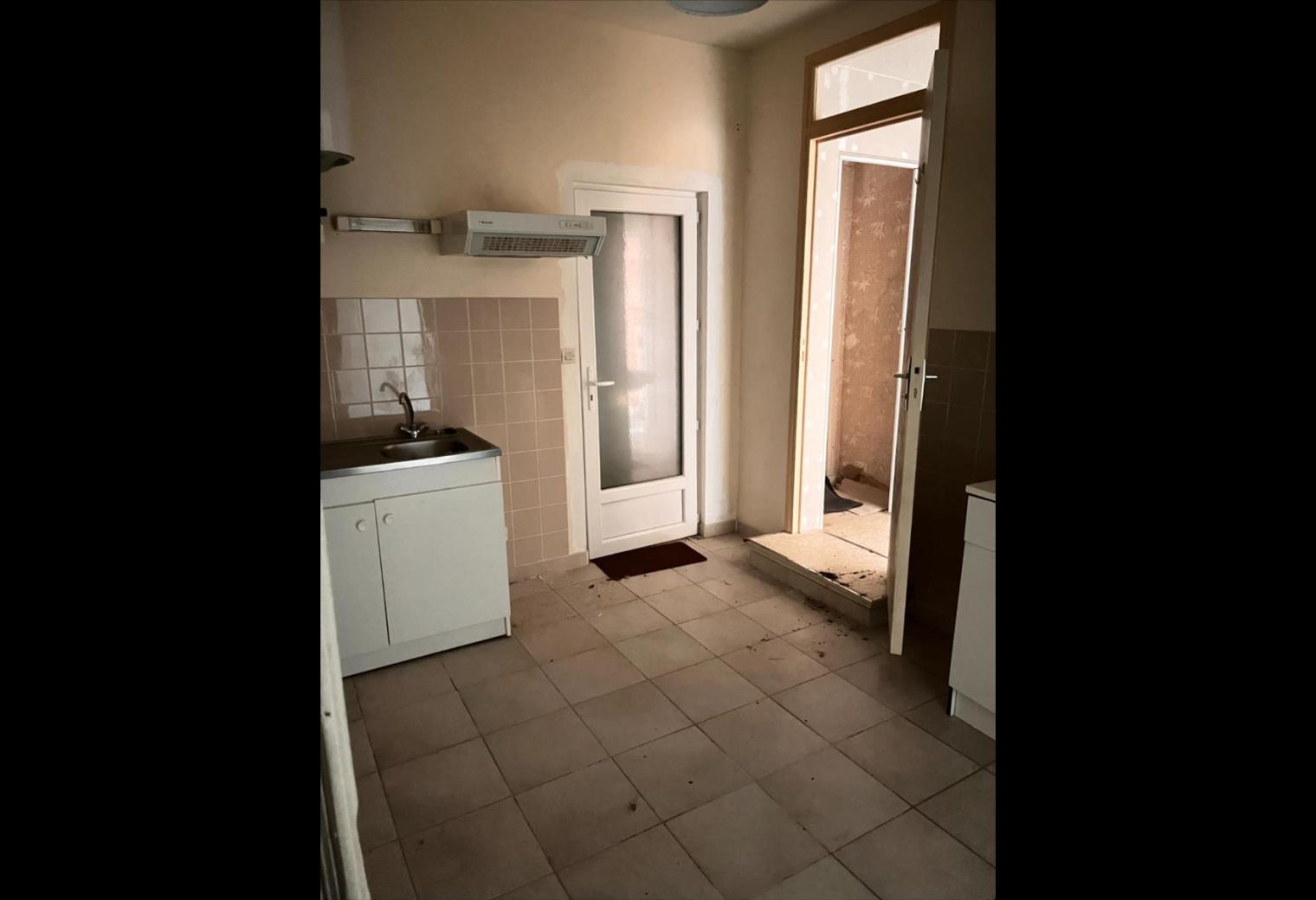 edf752e5-5165-45ce-8a3d-09670c610f7e.jpg
