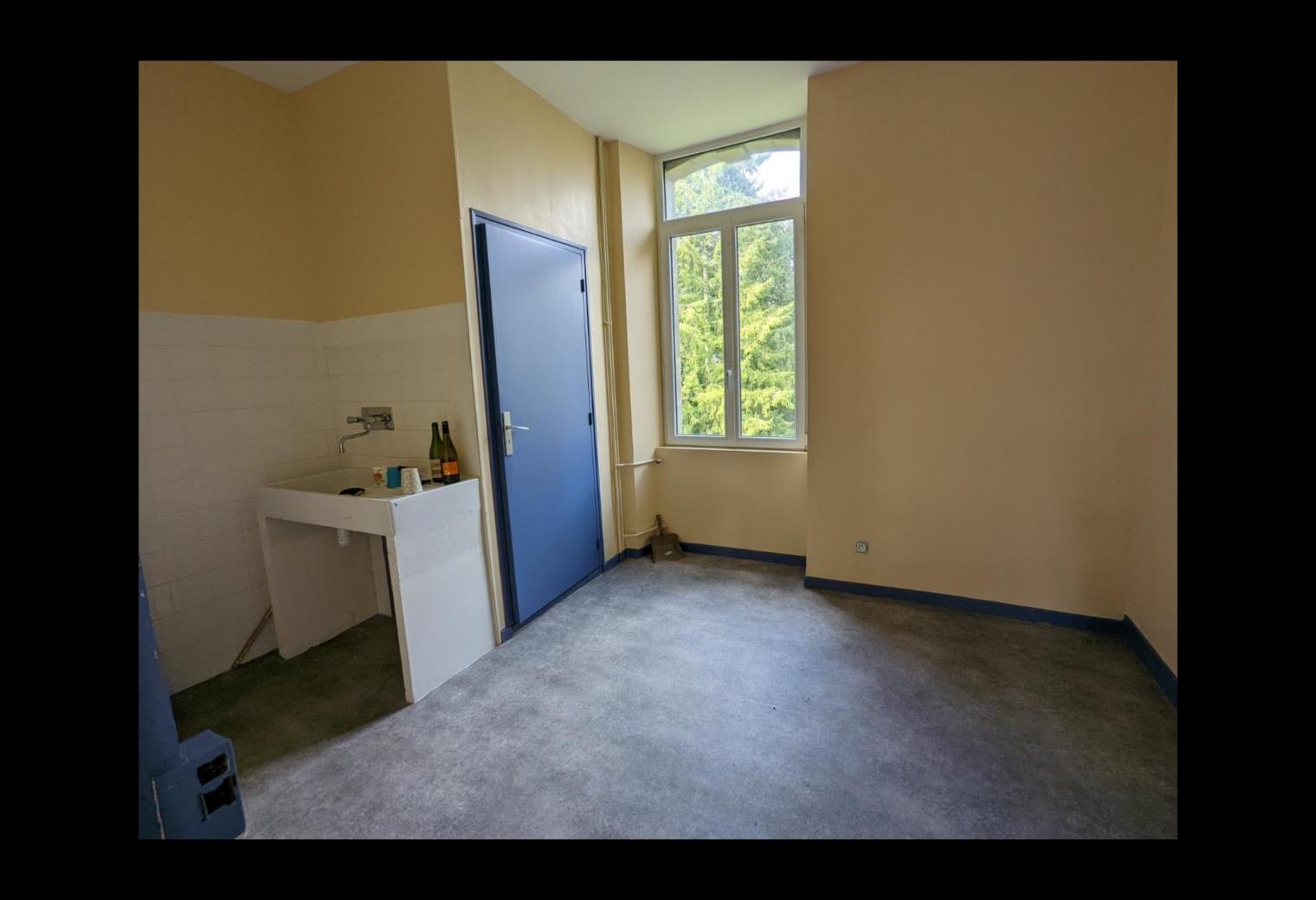 64aa3929-ef3d-4a13-8346-3452d3574564.jpg