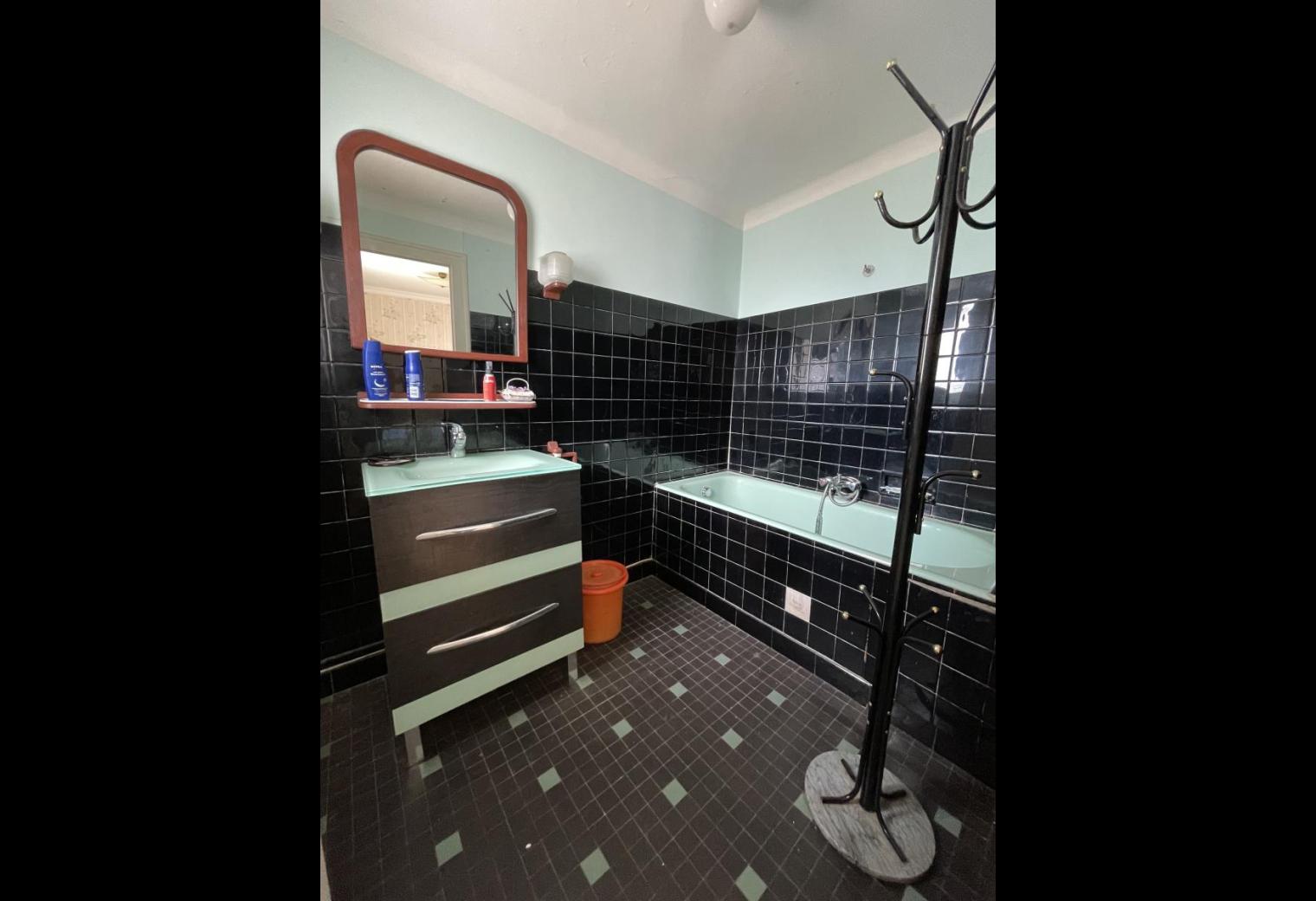 9bd21abf-5107-472e-ae3e-109dbb32526a.jpg