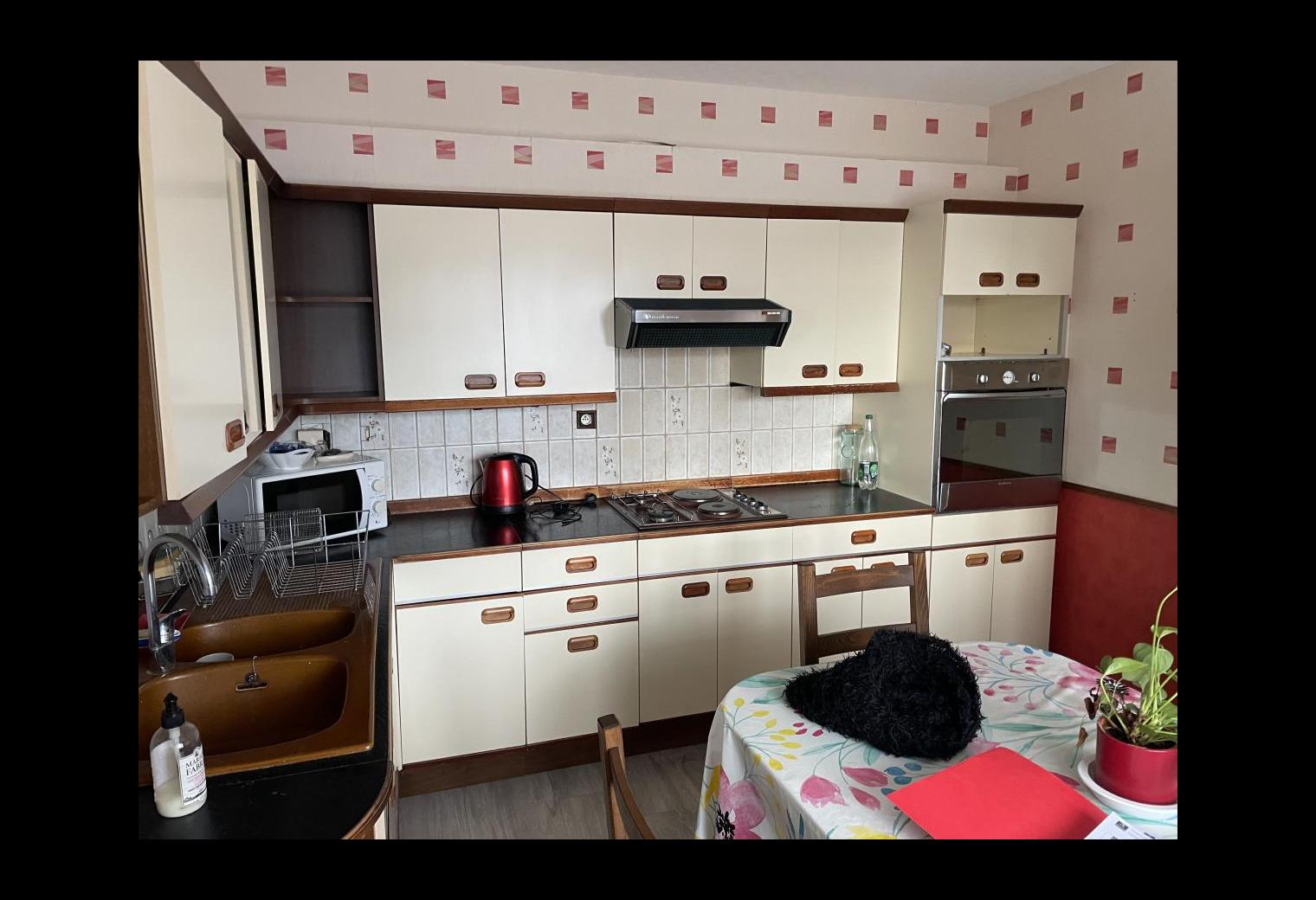 7a3d89d0-bdda-4046-b261-9637007bc249.jpg