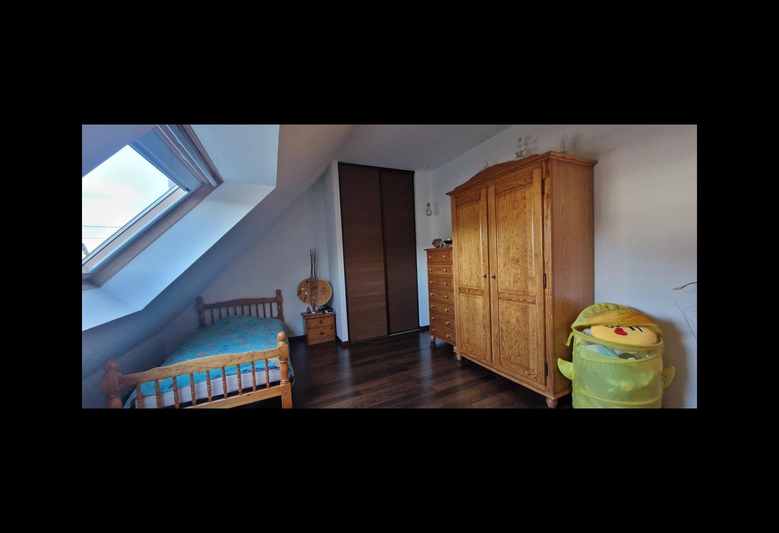 4d0ba90b-0d12-41cc-8c25-51ca27adcc22.jpg