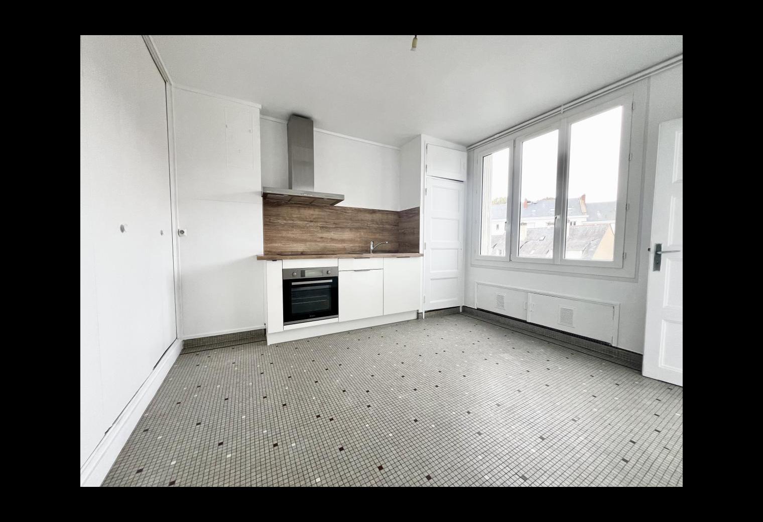 3bc6d236-d198-48ed-afd1-e9ab76796d5f.jpg