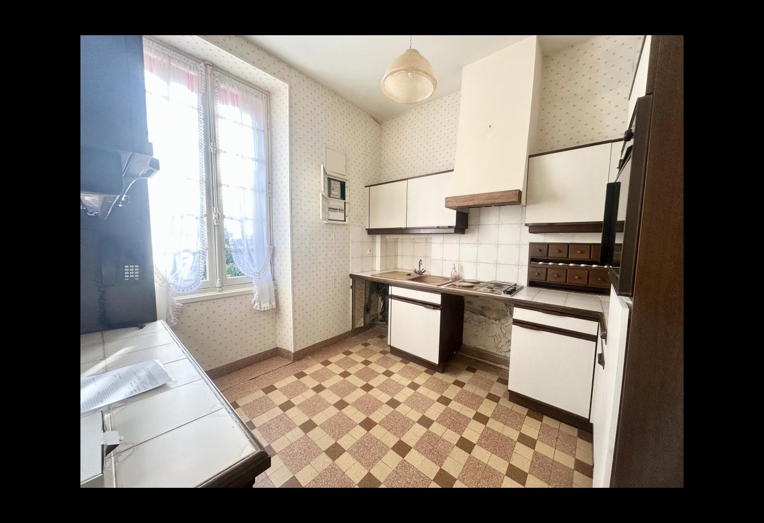 dc26160d-c623-4f5e-8228-ad17ee5944cc.jpg