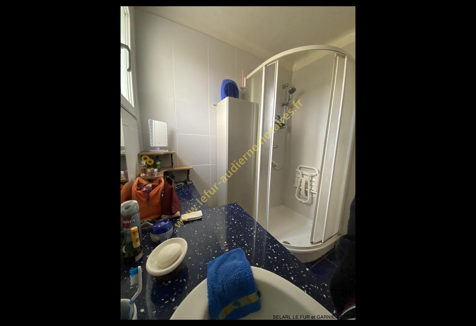 5446fe03-da21-40ff-97e1-21d8aeb3bd87.jpg
