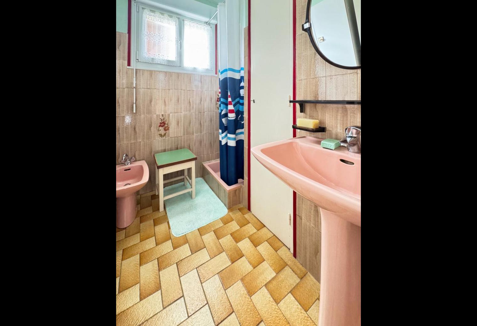 8dd1c733-ba3e-4d0c-b2bd-93db195c4661.jpg