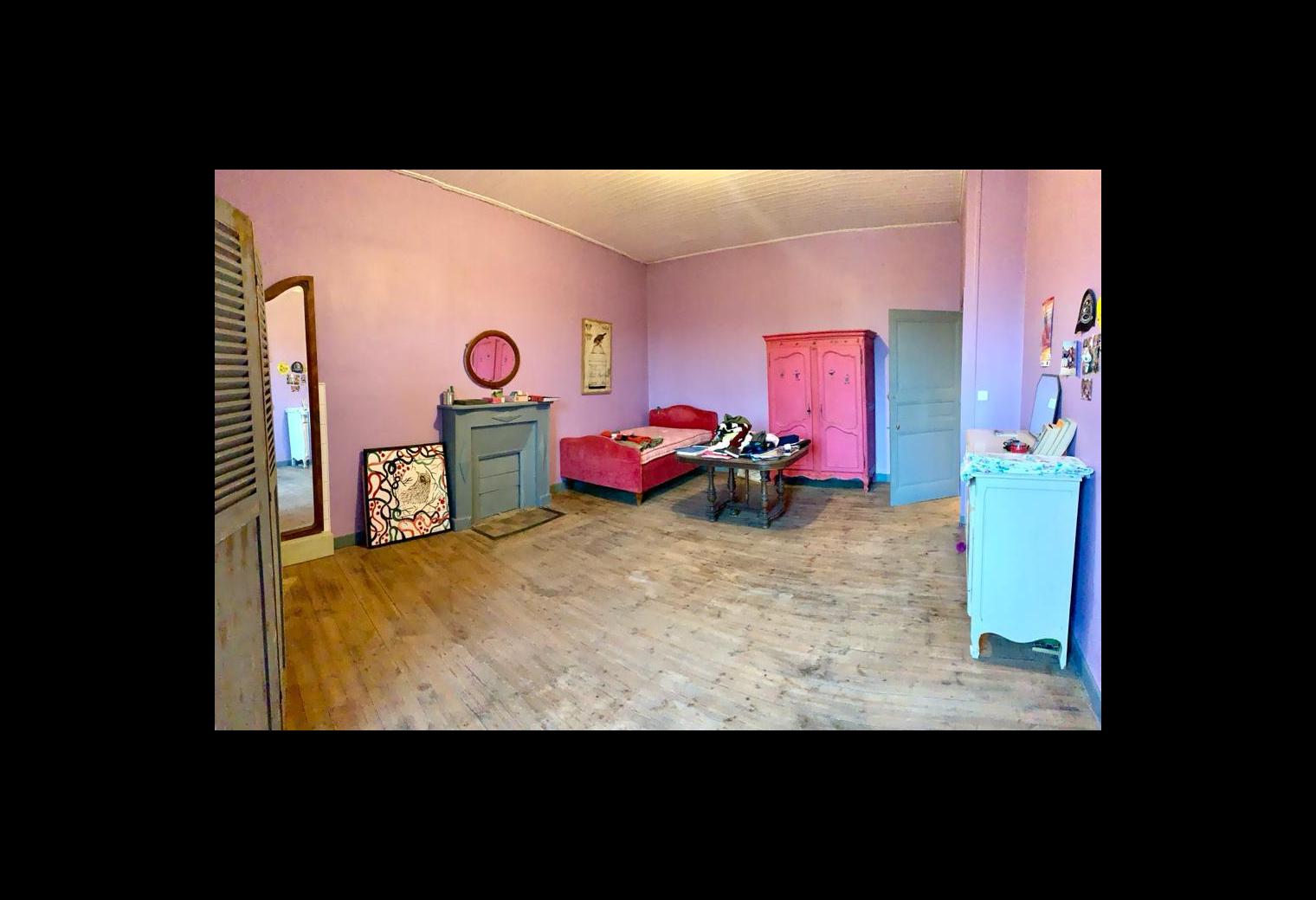 4d3254d0-9559-45f5-9960-831018cc8410.jpg