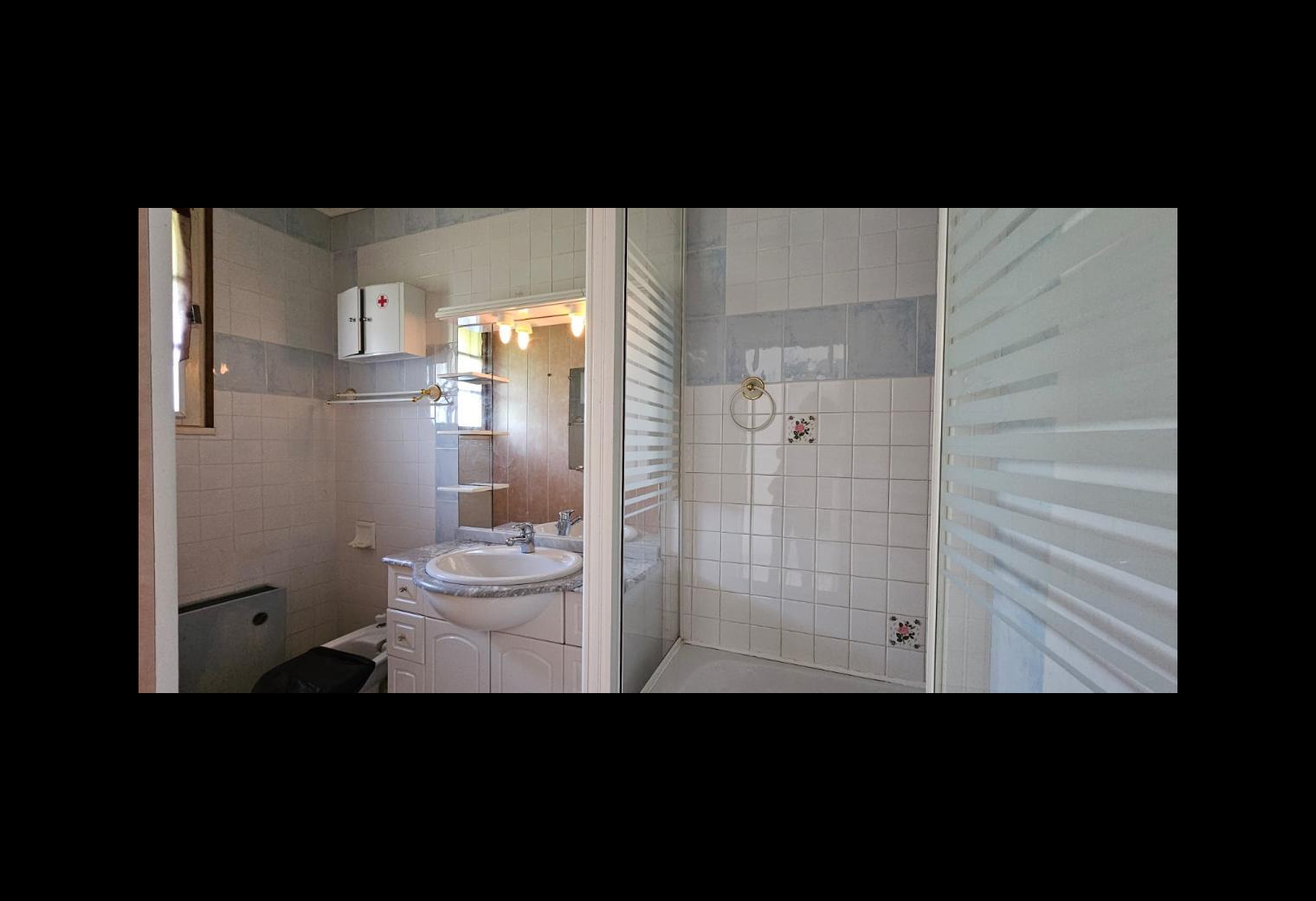 9d8ec942-9ad5-48cf-b8d1-886adf97f627.jpg