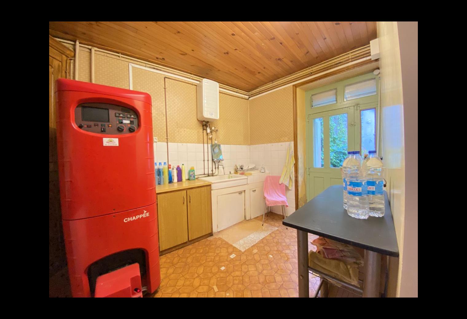 4eaa9bed-6579-4d88-977b-3f64f183eafd.jpg