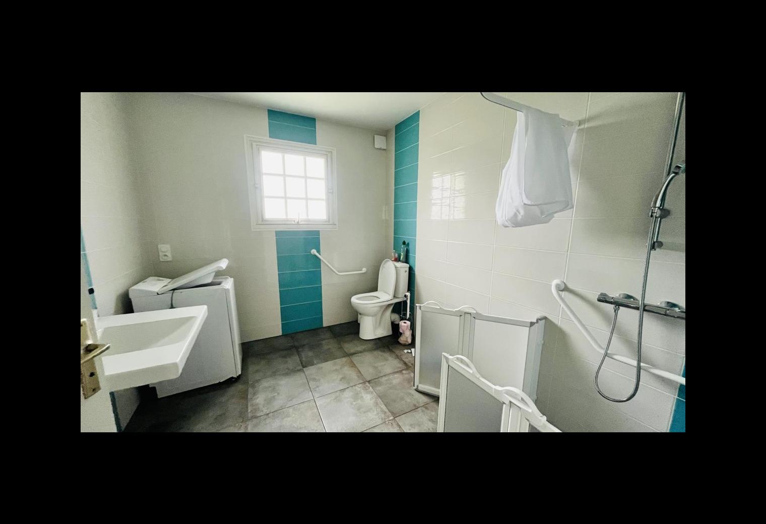 cafc76fb-06e9-48d7-bcb7-342ea37cf439.jpg