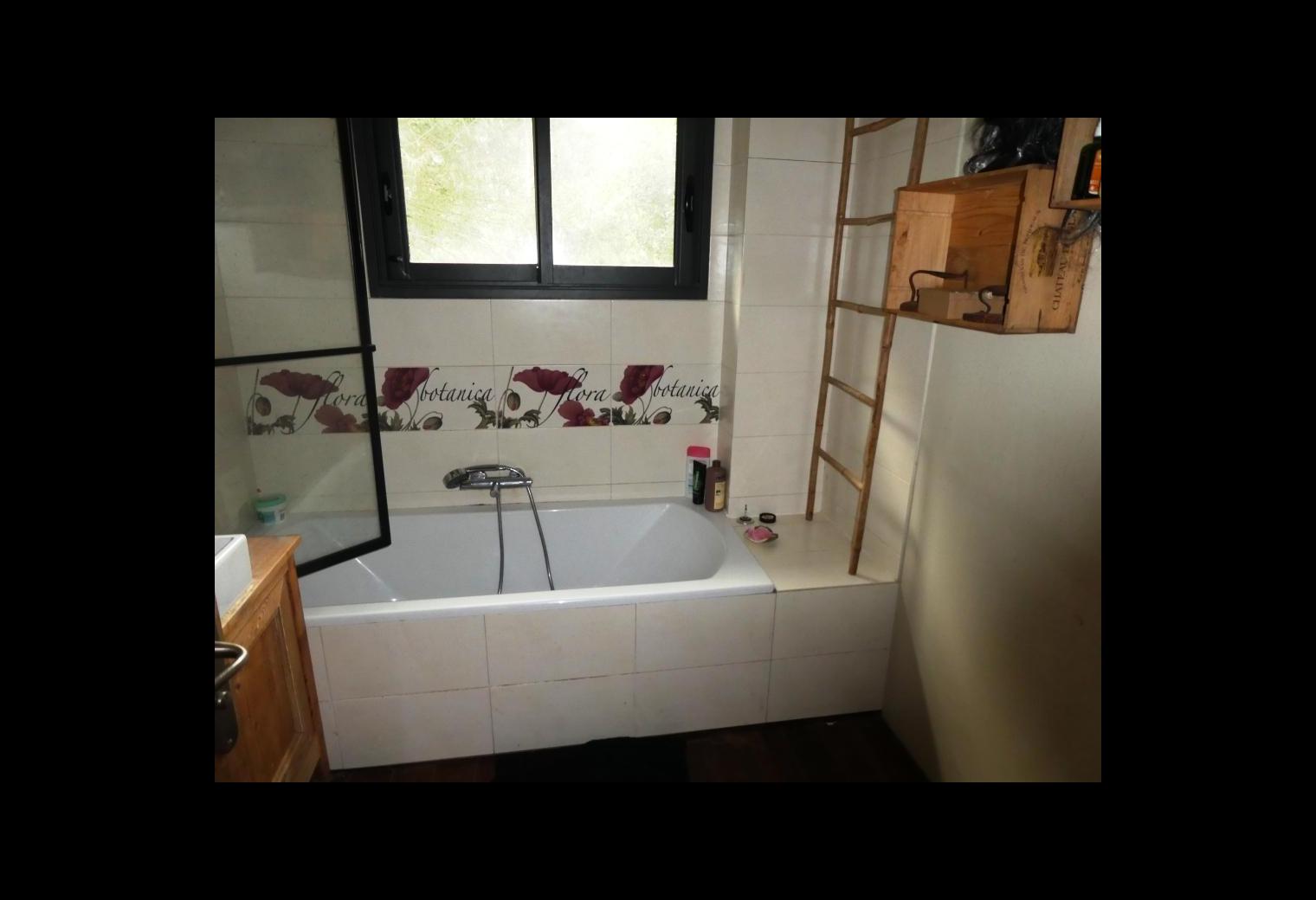 a9fb72d3-340a-49f0-bdaa-62c16a9c0bb8.jpg