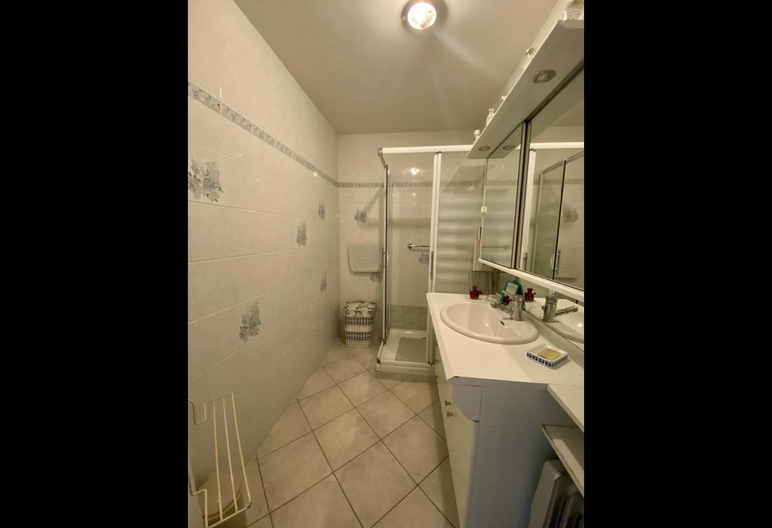 5690a7ab-28f1-4a15-b504-e5cbce9d98c6.jpg
