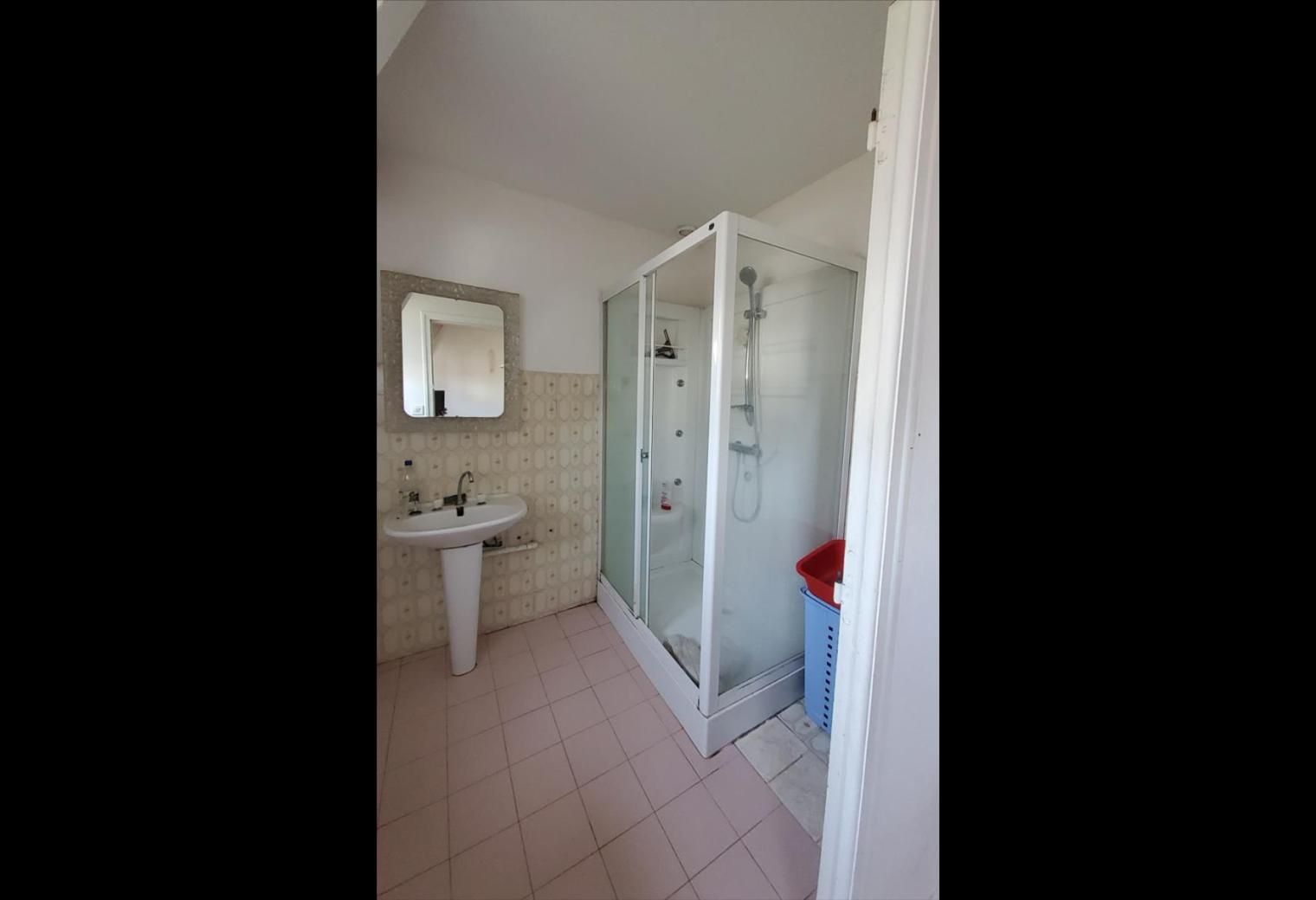 67adad4d-bfda-4ed0-9432-5386bb5212a6.jpg