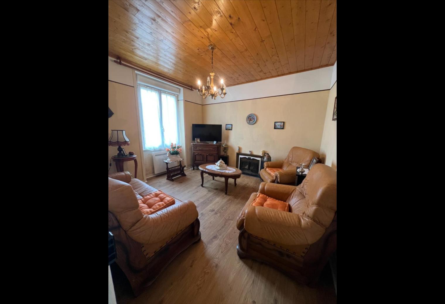 664bed0c-0cec-4548-901b-e1ff3c42bc20.jpg