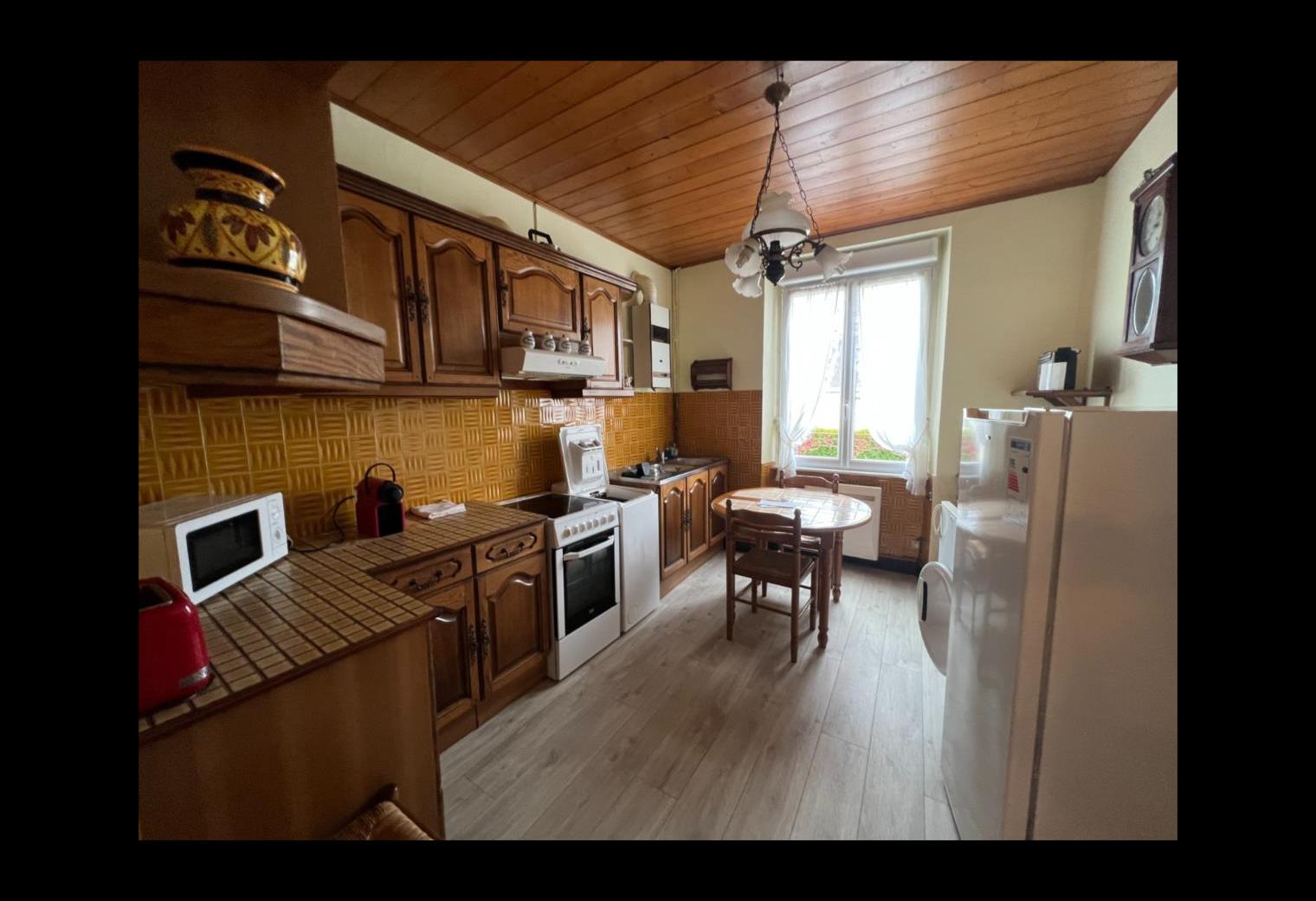 db84ee9f-7bed-4bab-9b40-8a2b726ba463.jpg
