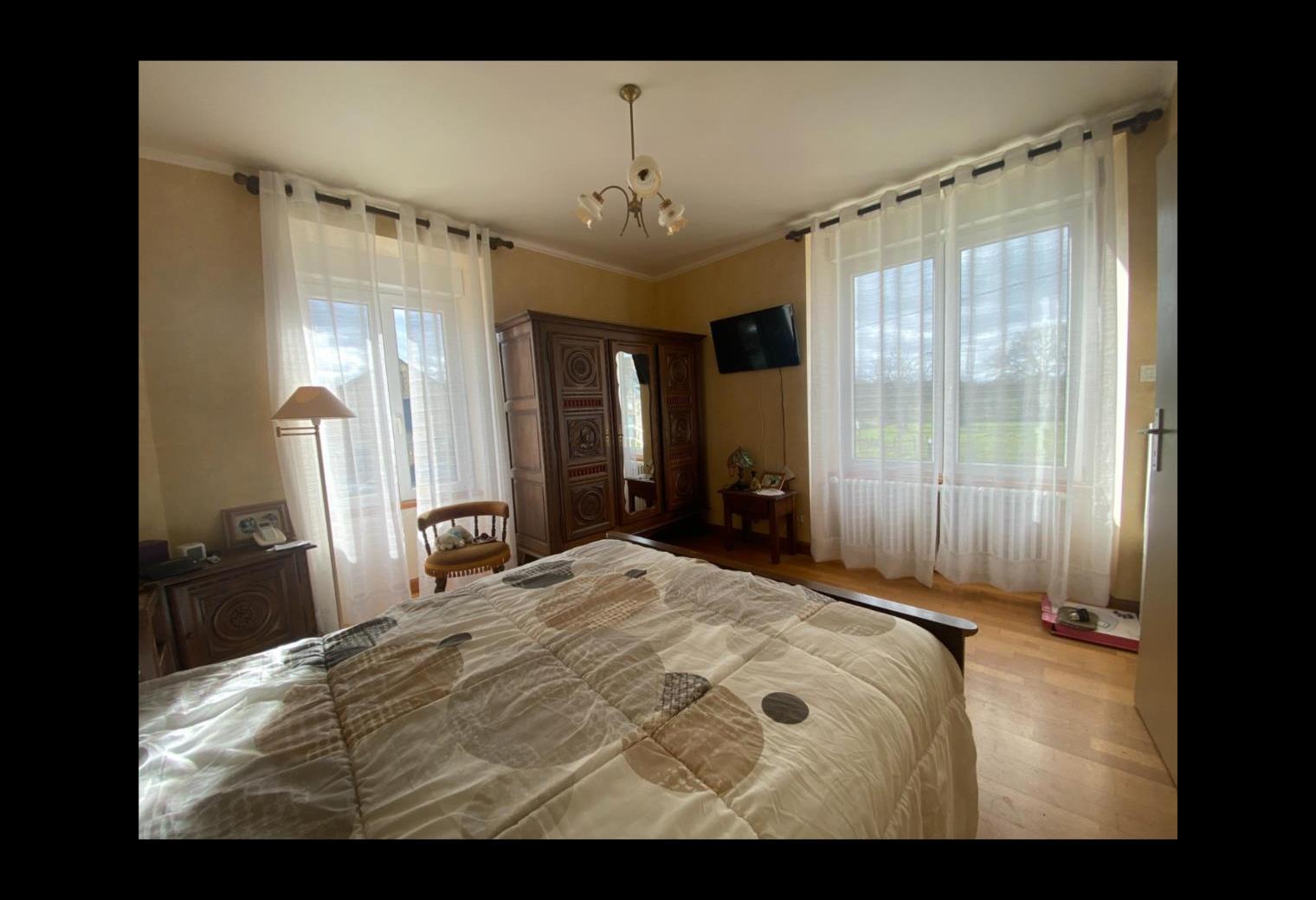 6f4aad48-cd81-4ad4-8e42-fe5dbc100a56.jpg
