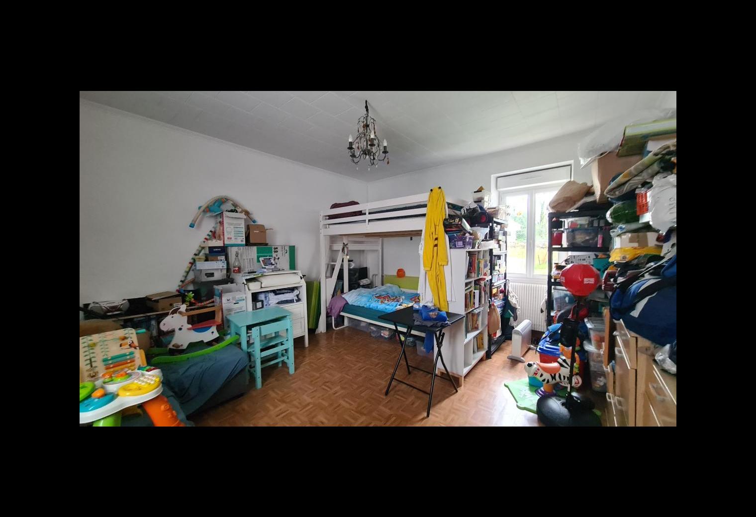 02f730d2-beb4-4ee8-b8cc-eb9142777fc3.jpg
