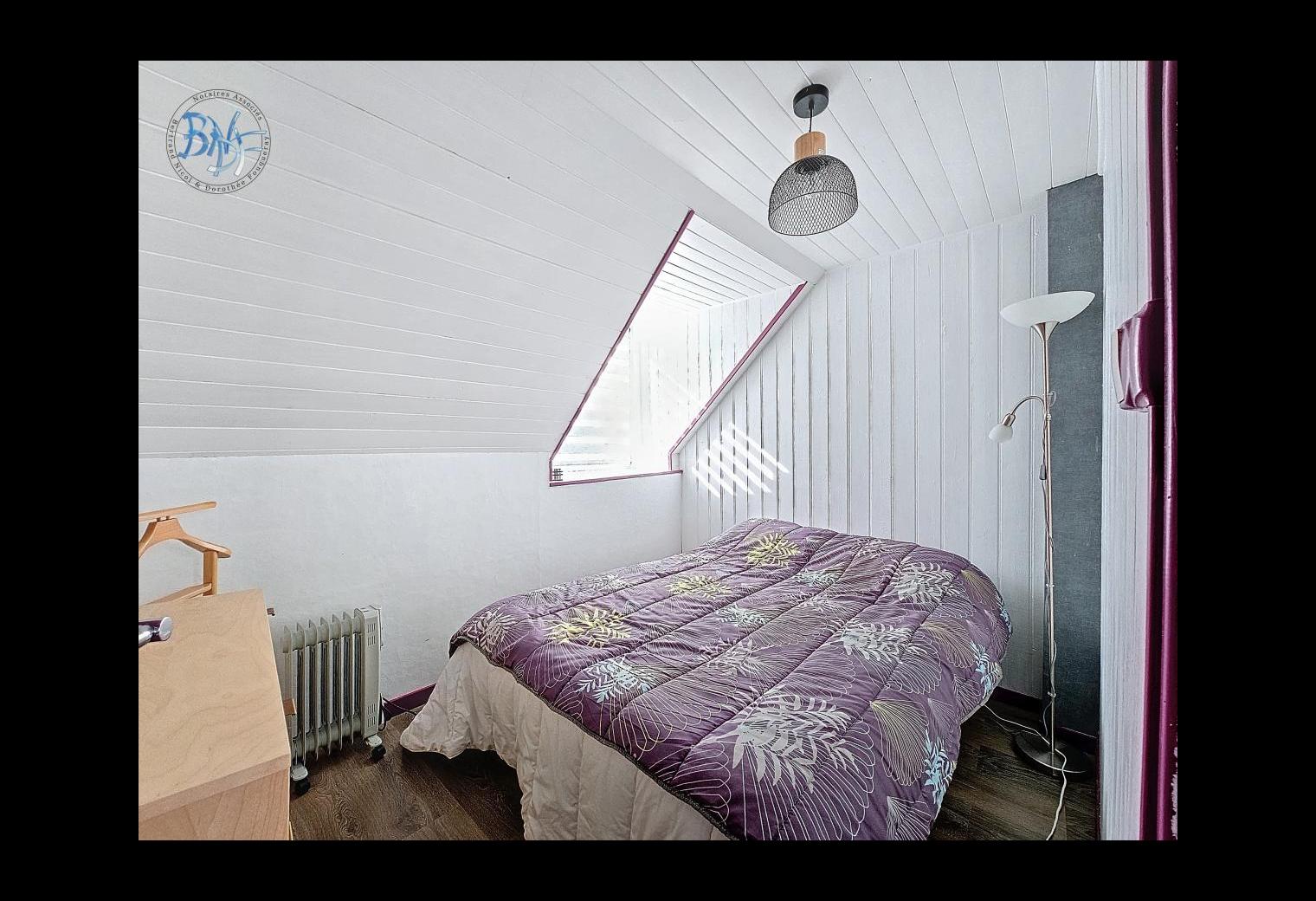 9ce4c28f-5818-4703-9d62-965dfad62054.jpg