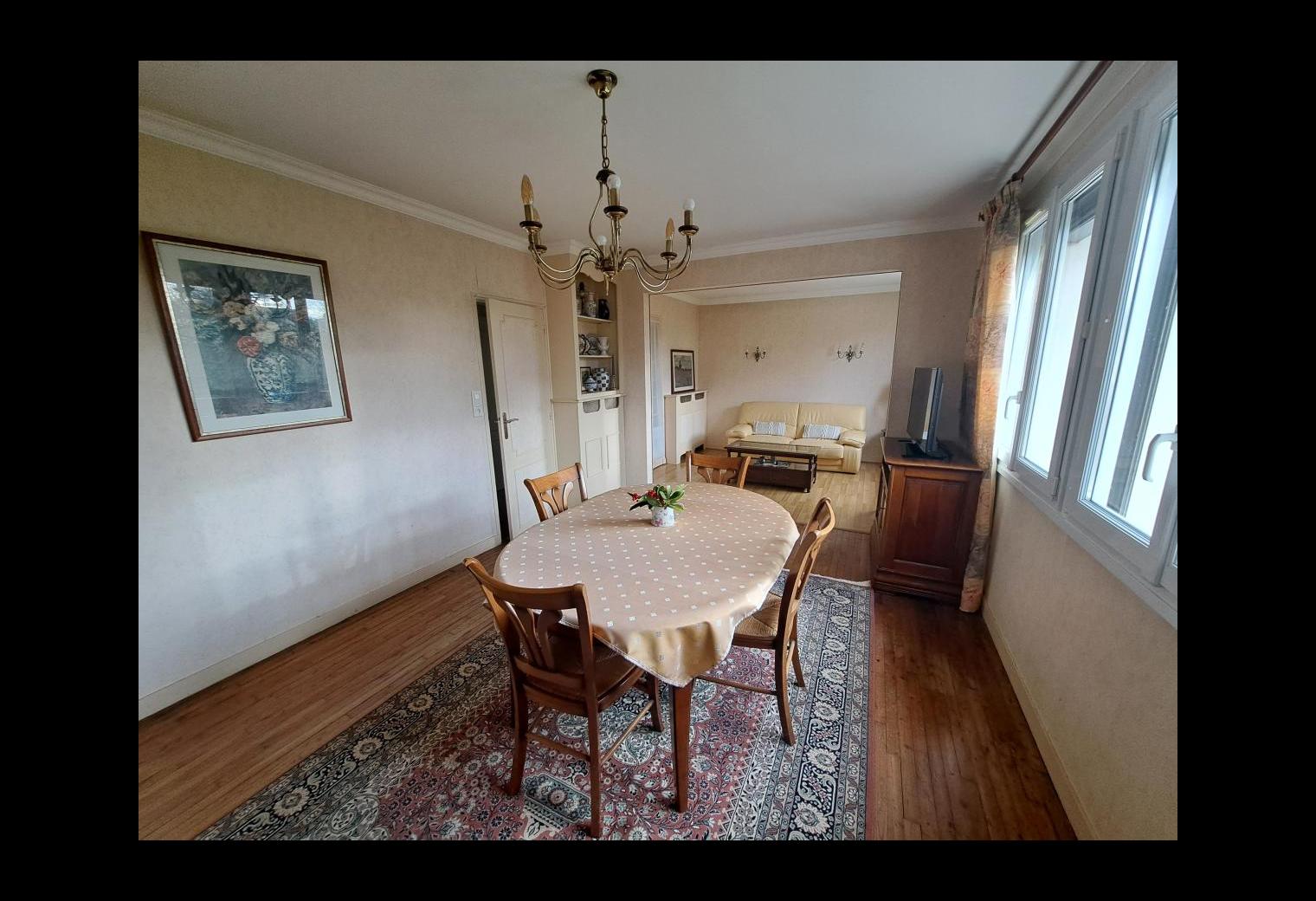 fe5d3d12-a181-4d31-92dd-a24049fec896.jpg