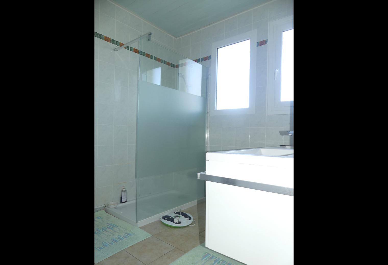 48e4dd86-cd8a-4731-983e-49553ddc4312.jpg