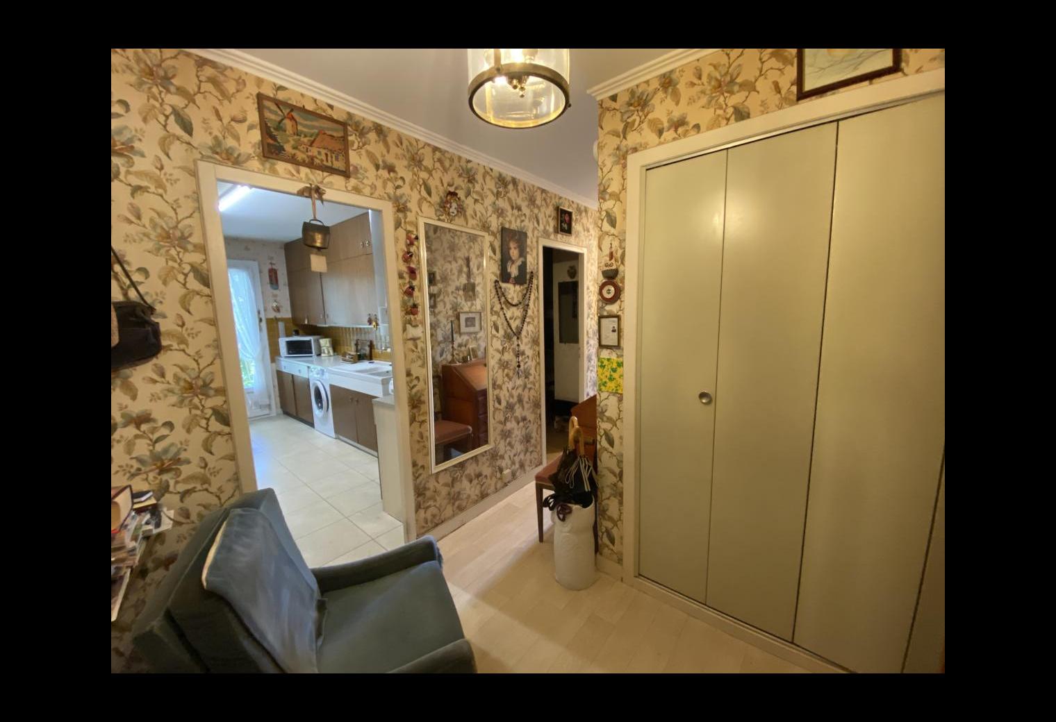 c489898e-3679-4bd8-8ca8-ba0824c3689b.jpg