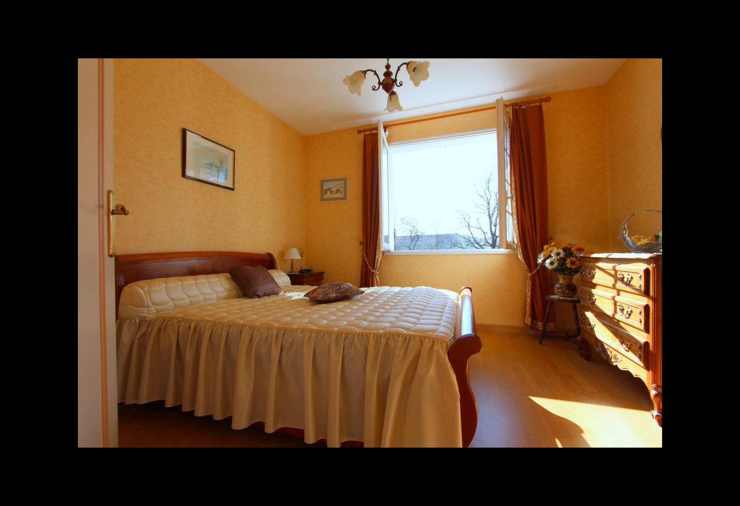 4d8104cf-3486-4dbb-af51-9868639ca633.jpg