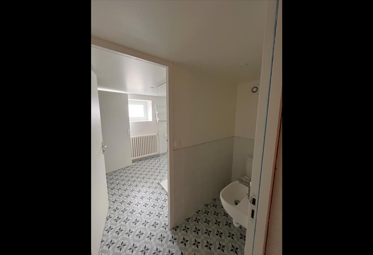 d74dca55-6fdf-4992-8fe4-ddd9929c10c3.jpg