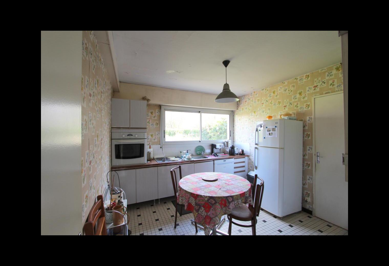 b5e5040d-8f48-42bd-916a-c688a8de5171.jpg