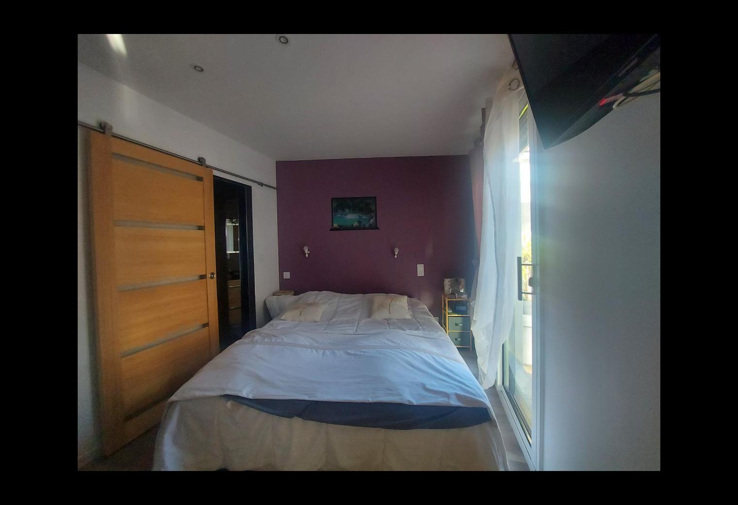 2b4e9afd-2f08-4293-9174-d8b870955f9d.jpg