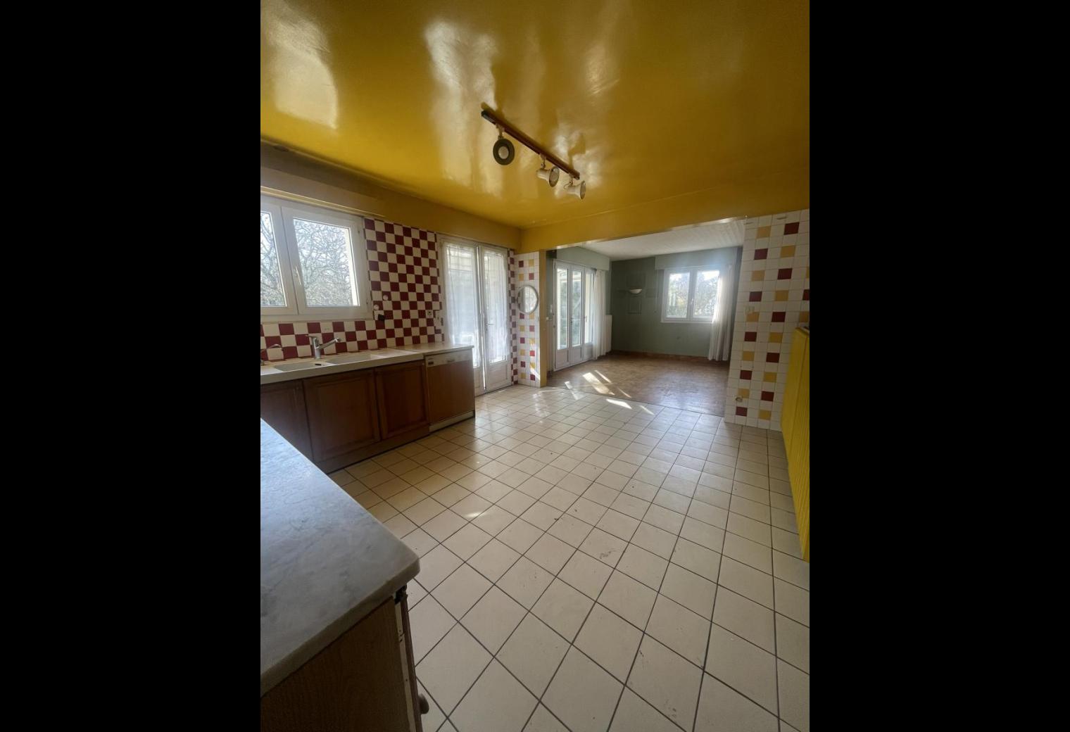 3d4af4ee-1050-402d-9a42-e5d47e23a8f4.jpg