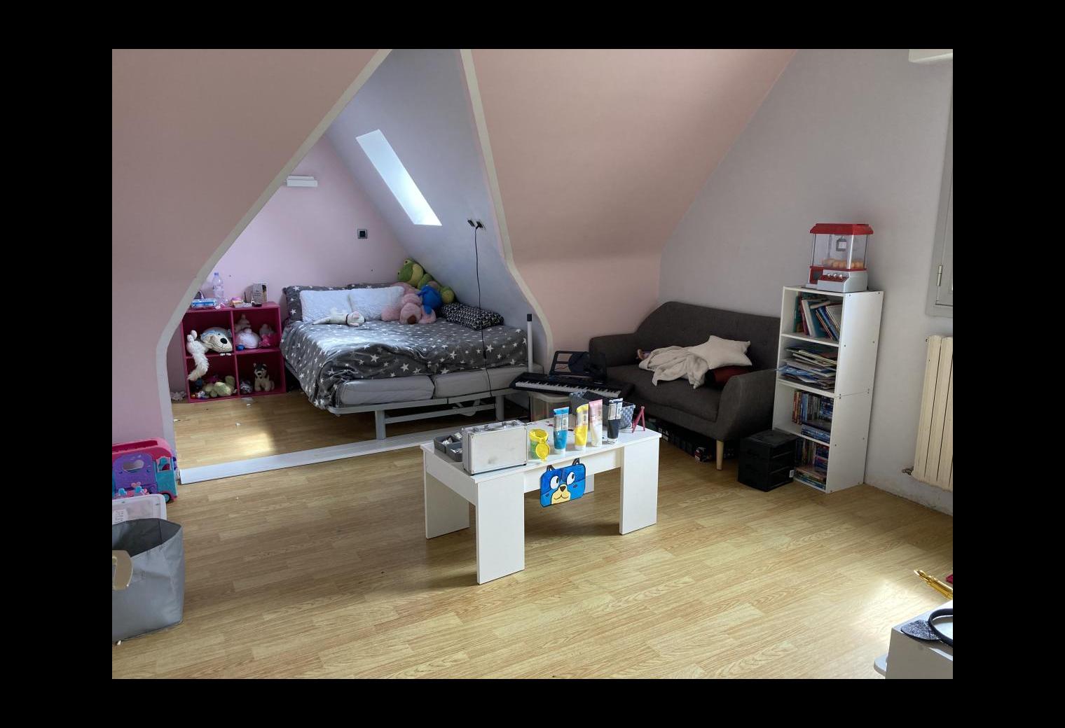 8e9ff795-2a03-4eb9-94c8-2deaa18532a3.jpg