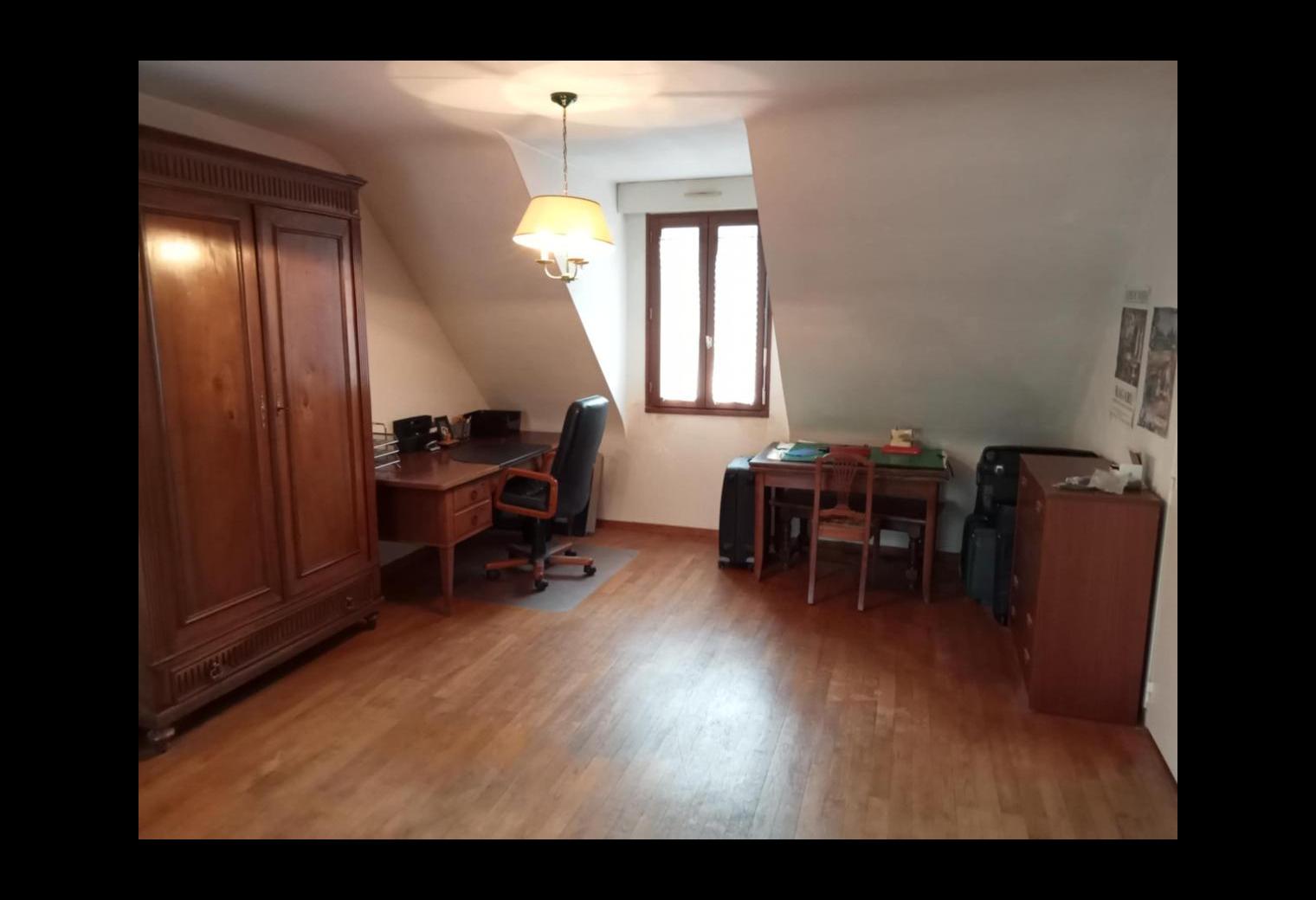 8bd6f27e-210e-41b9-9da5-4ad953dfd678.jpg
