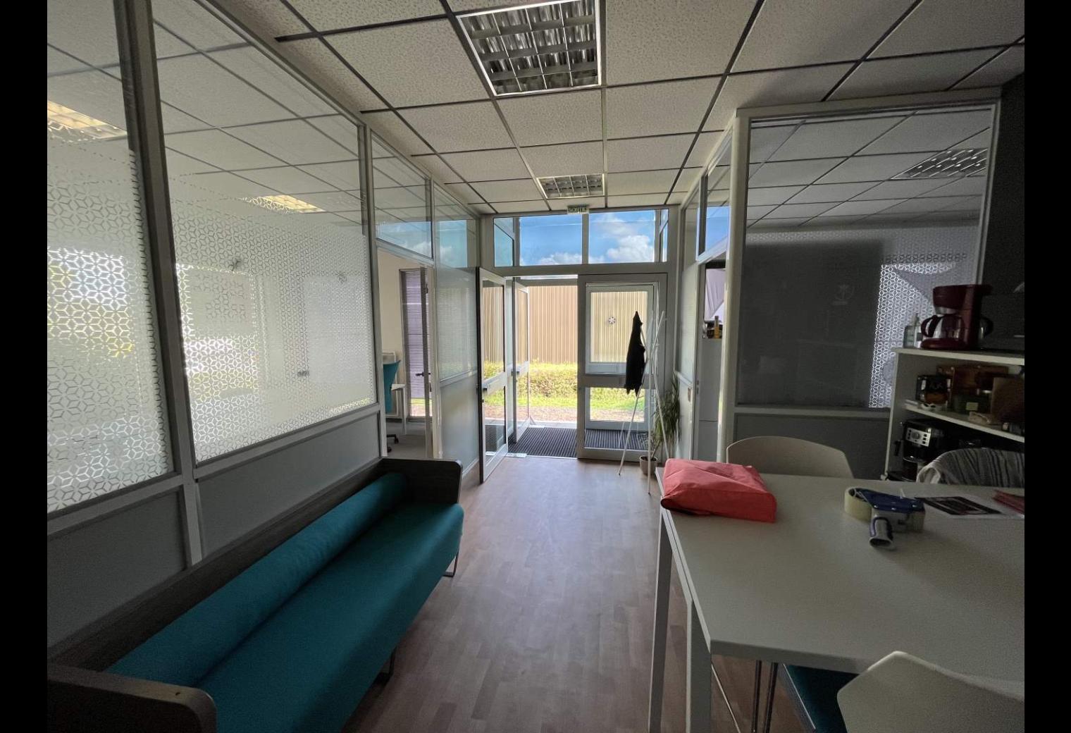 afd28fc6-11e1-4559-a888-a7152b7abbe8.jpg