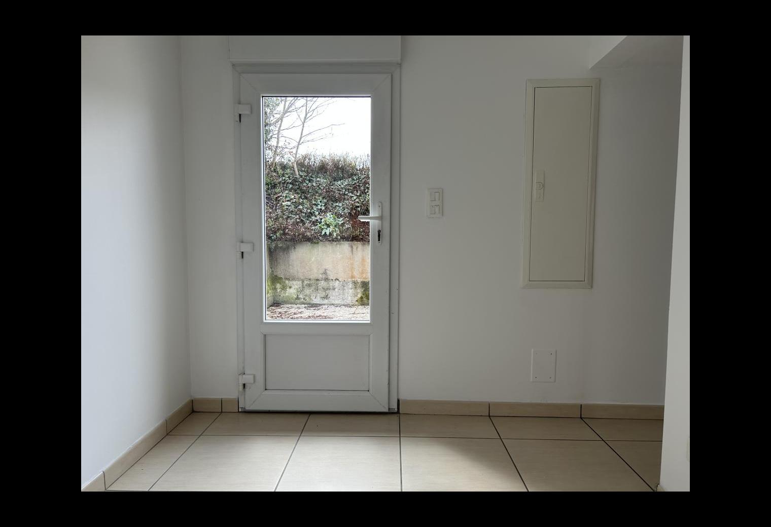 aebe06f2-5c91-4422-bd84-57ffe0a809d0.jpg