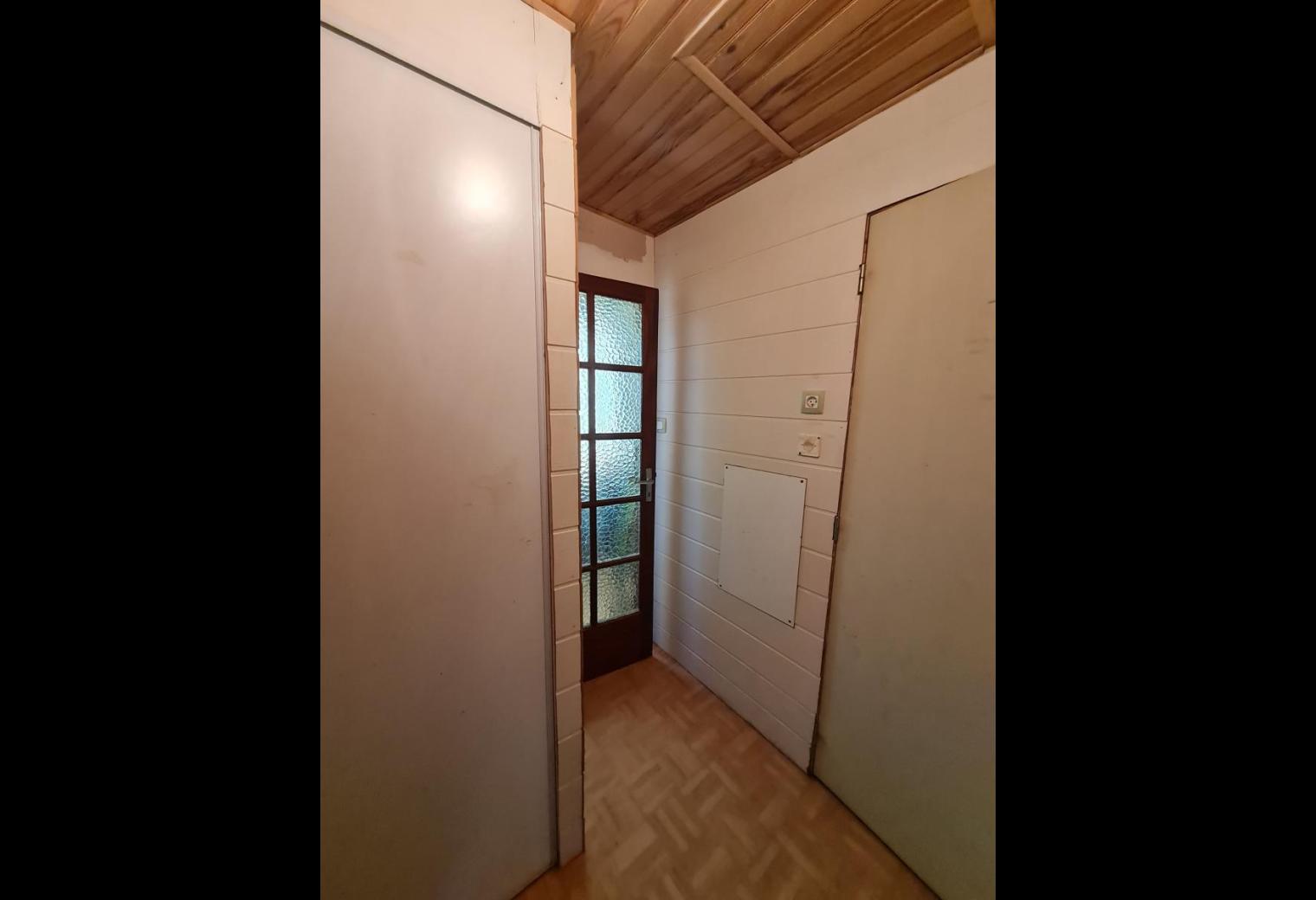 98bd6134-3b16-46db-9911-0d7e9cf7b9ea.jpg